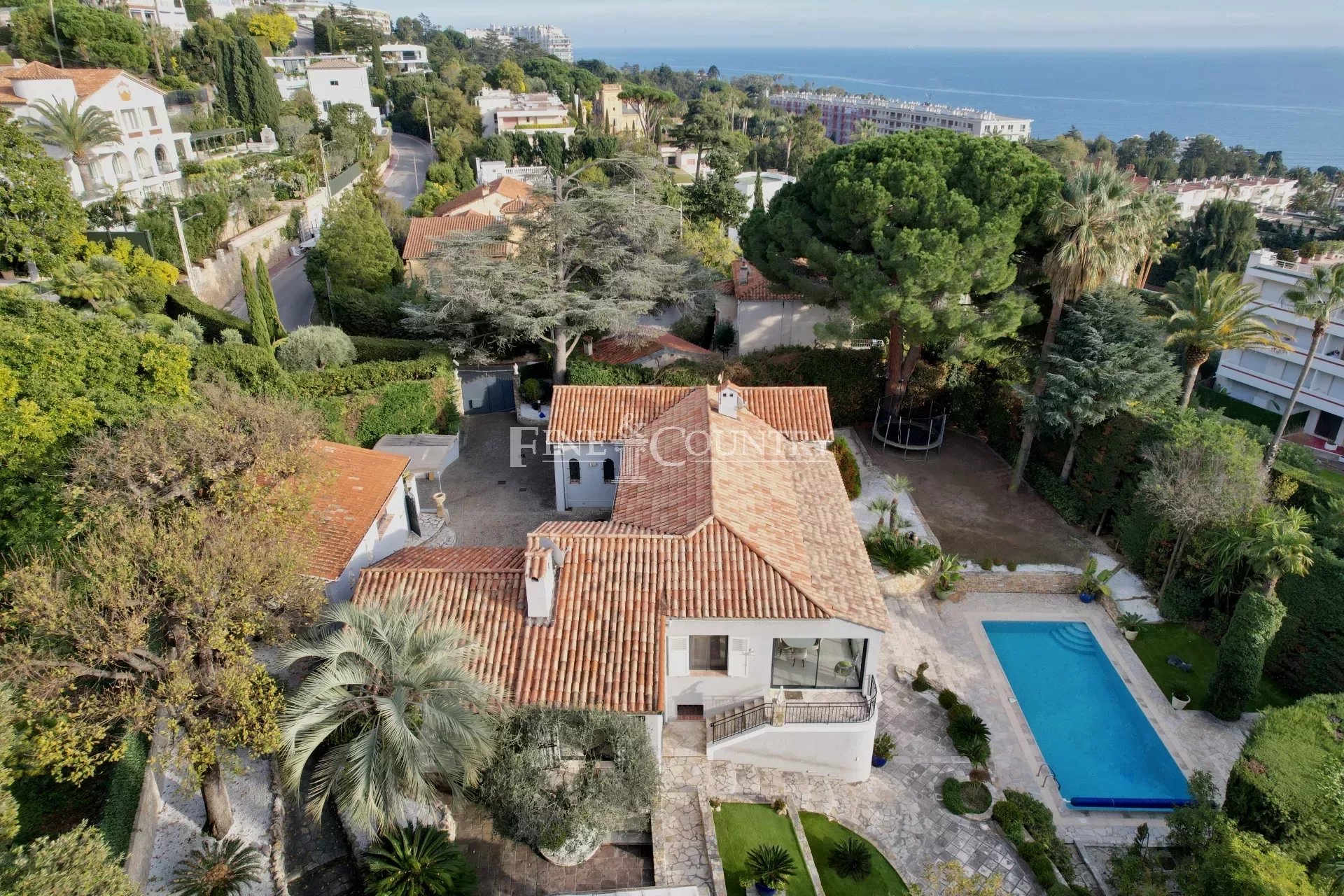 Villa for Sale In Cannes sea view