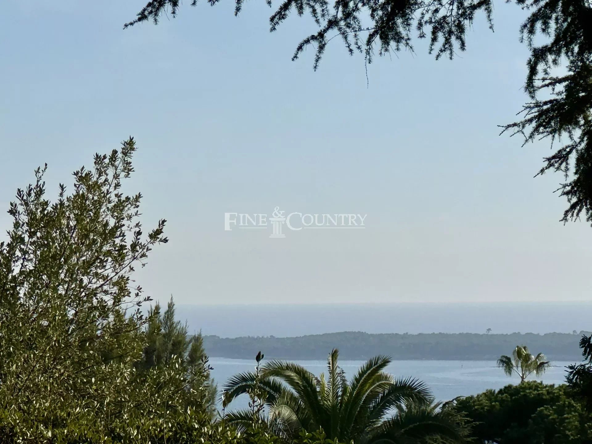Photo of Villa for Sale In Cannes sea view