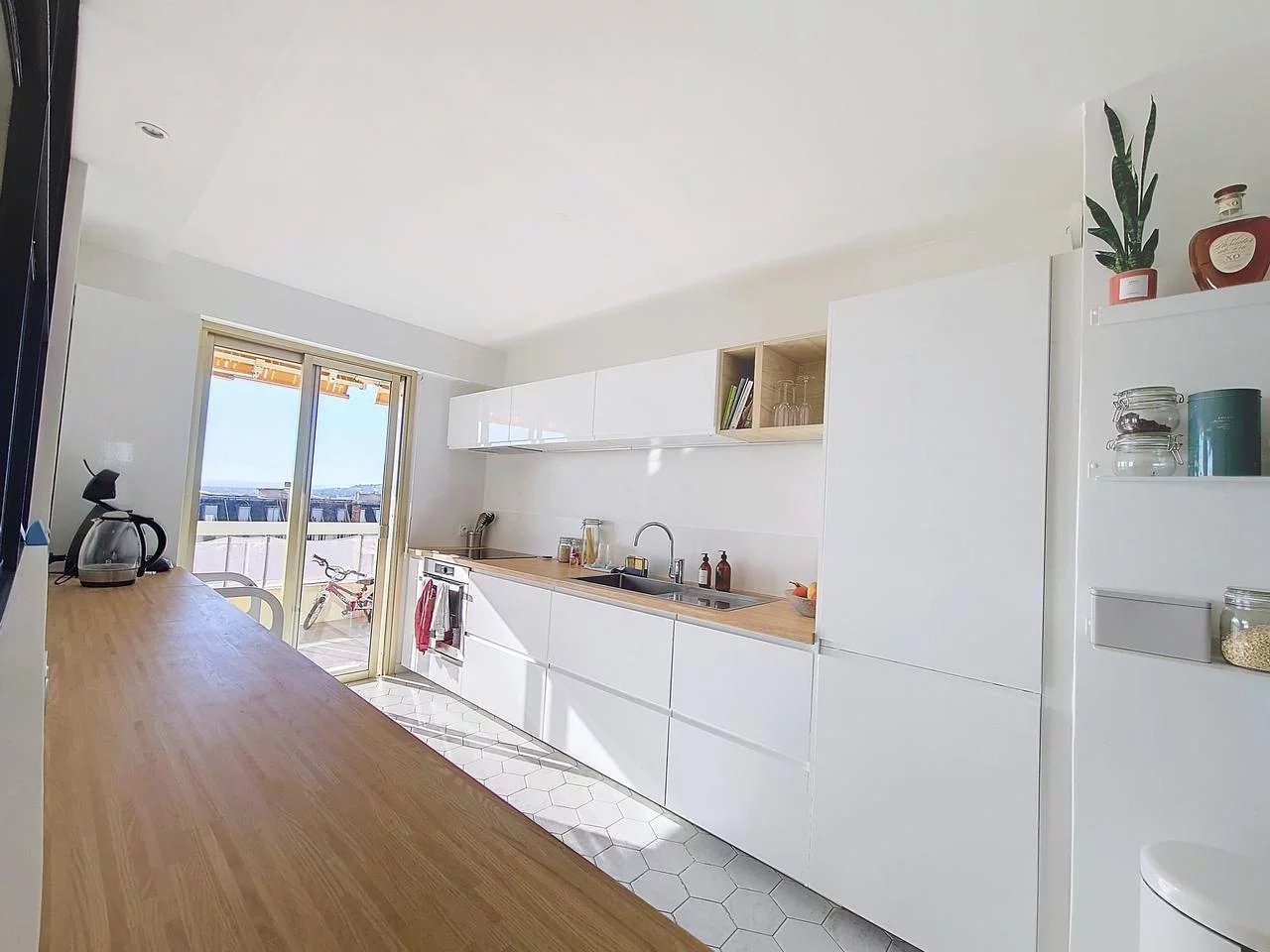 Appartement  4 Rooms 101.09m2  for sale   835 000 €