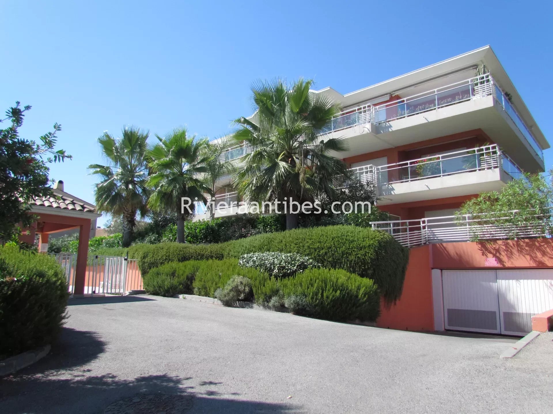 Vente Appartement 68m² 3 Pièces à Antibes (06600) - Riviera Réalisation Immobilier