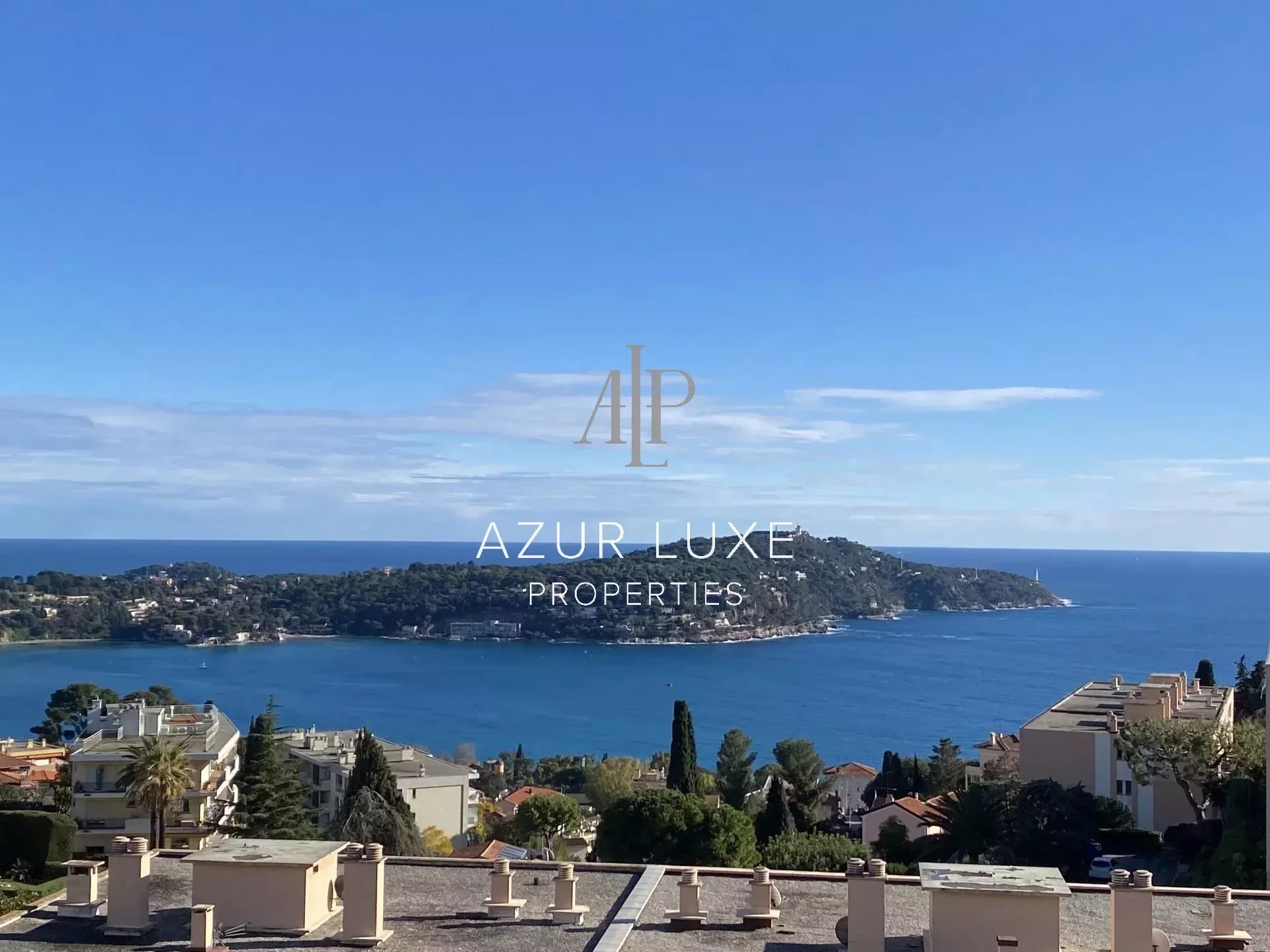 Sale Top Floor Apartment with Panoramic Sea View