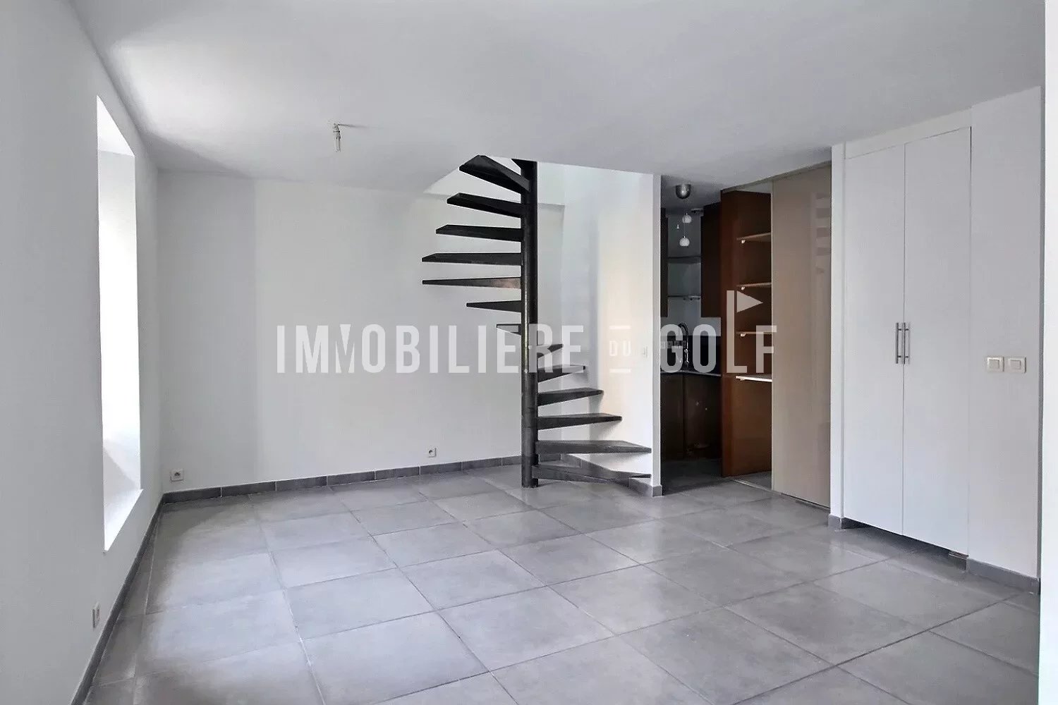 Vente Appartement 50m² 3 Pièces à Marseille (13011) - Immobilière Du Golf