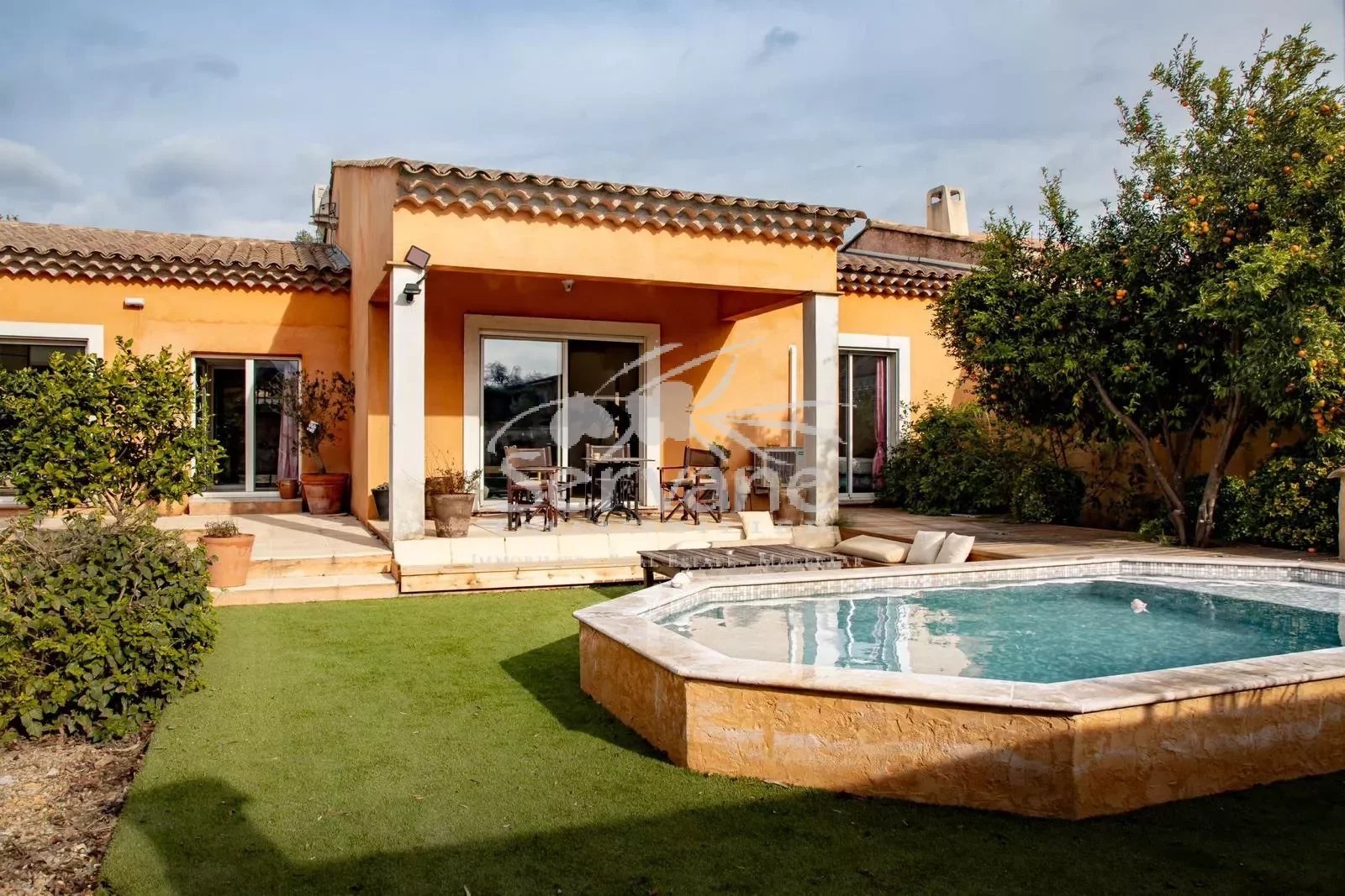 NICE T4 VILLA SETS ON 600 M² WITH POOL