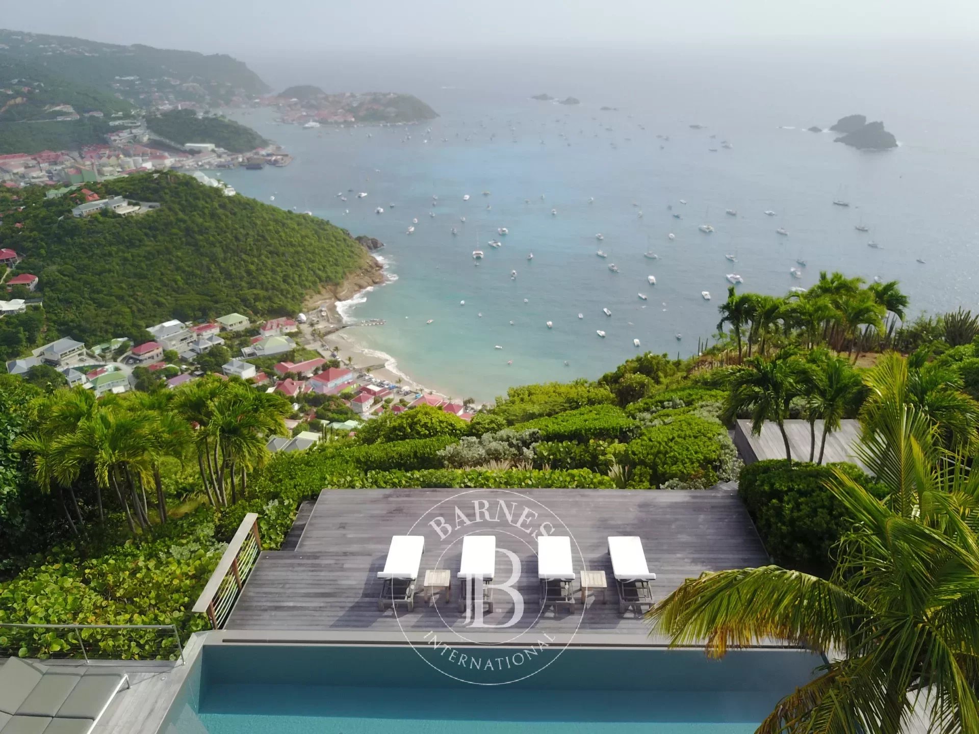 4 -Bedroom Villa in St.Barths - picture 9 title=
