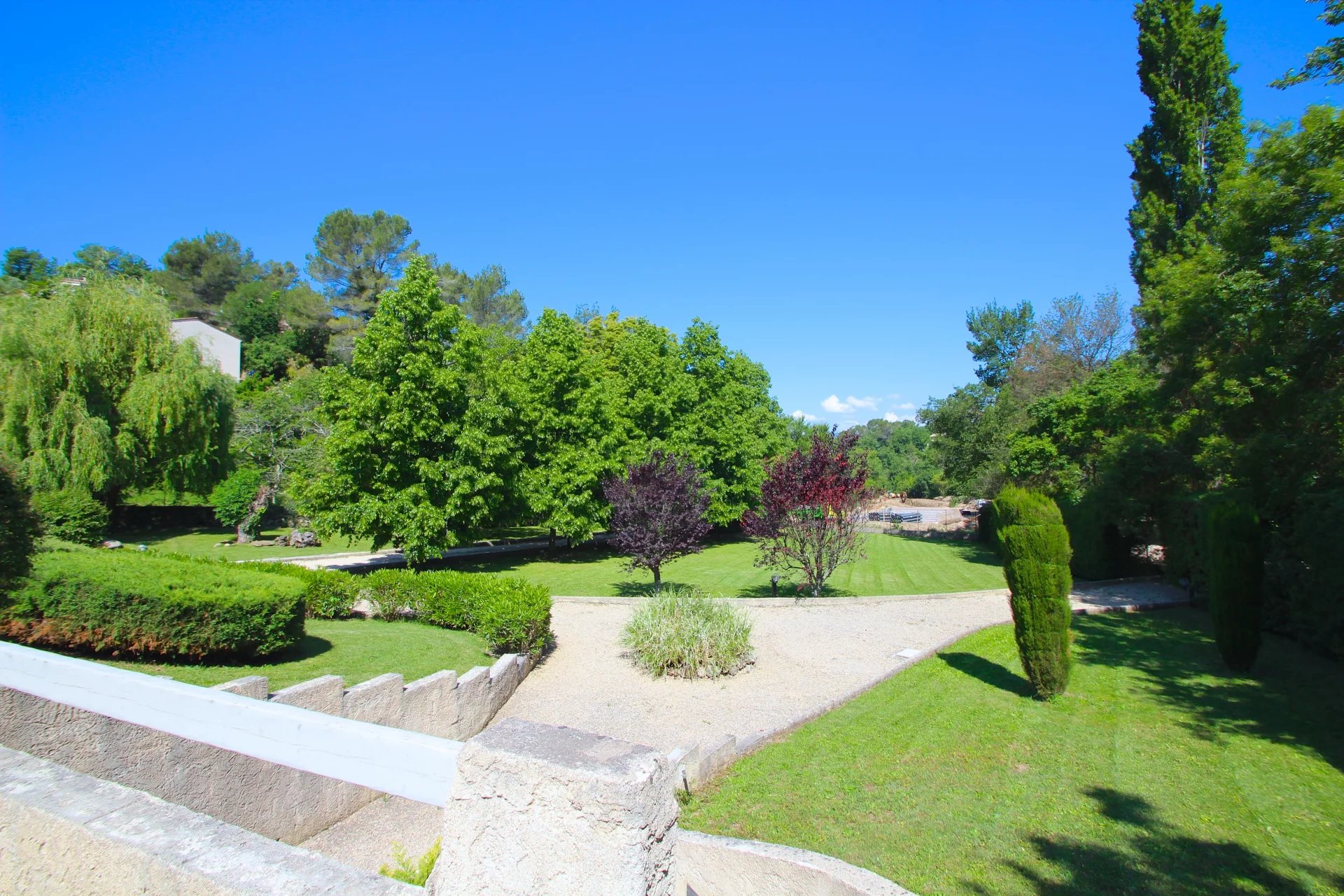 St.Paul-en-Fôret | Beautifully located country house