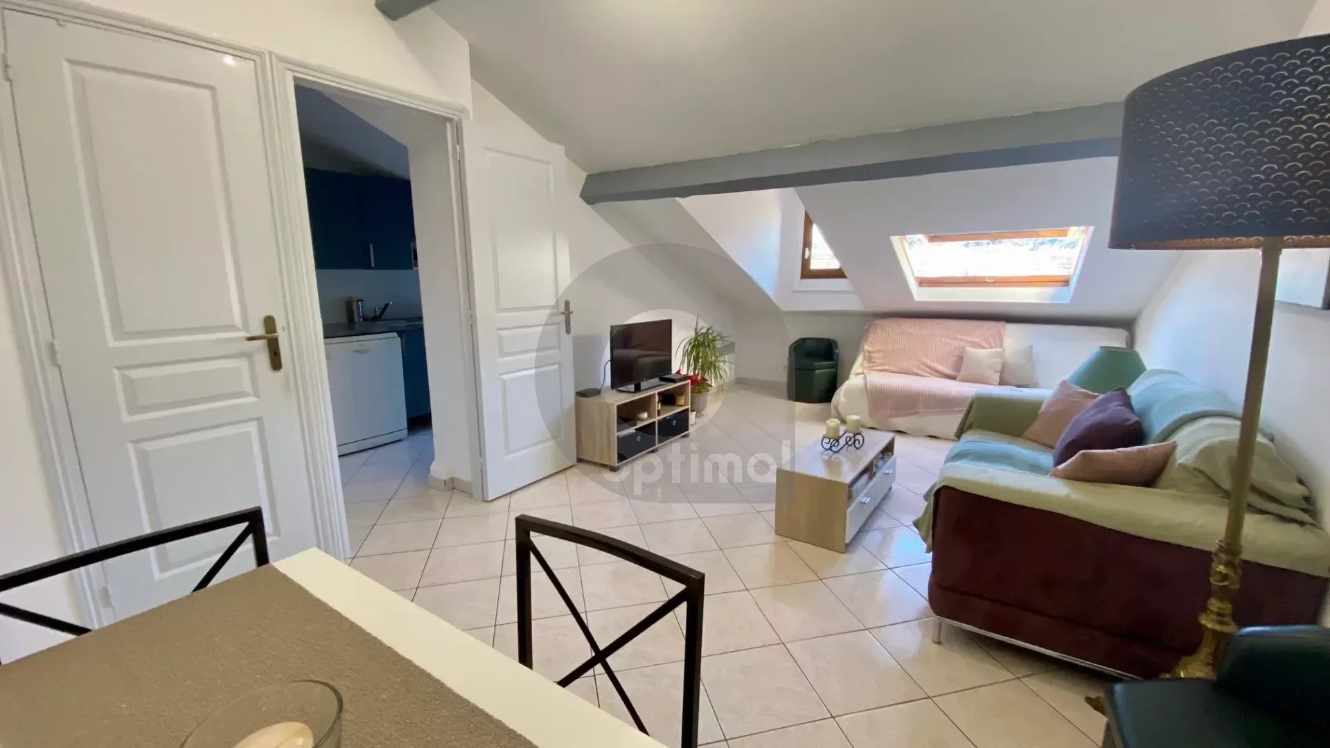 MENTON - Town Centre Spacious 2-room apartment with sloping ceilings