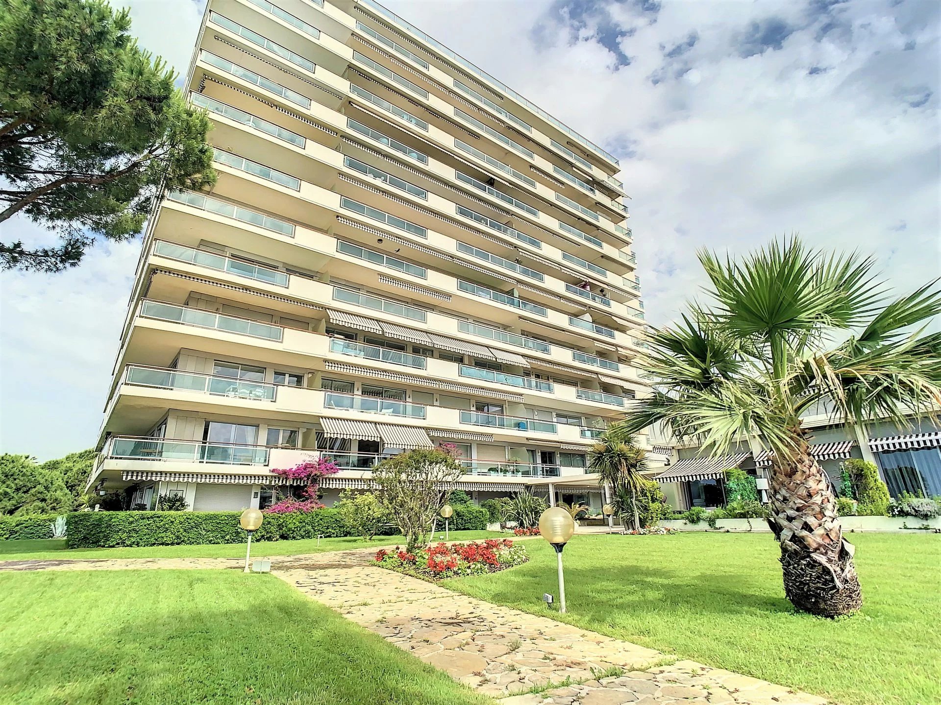 Sale Apartment Cannes Plages du midi