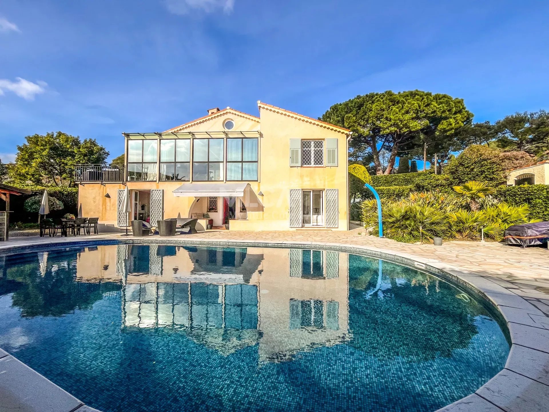 Vente Maison 260m² 6 Pièces à Antibes (06160) - My Little Cote D'Azur