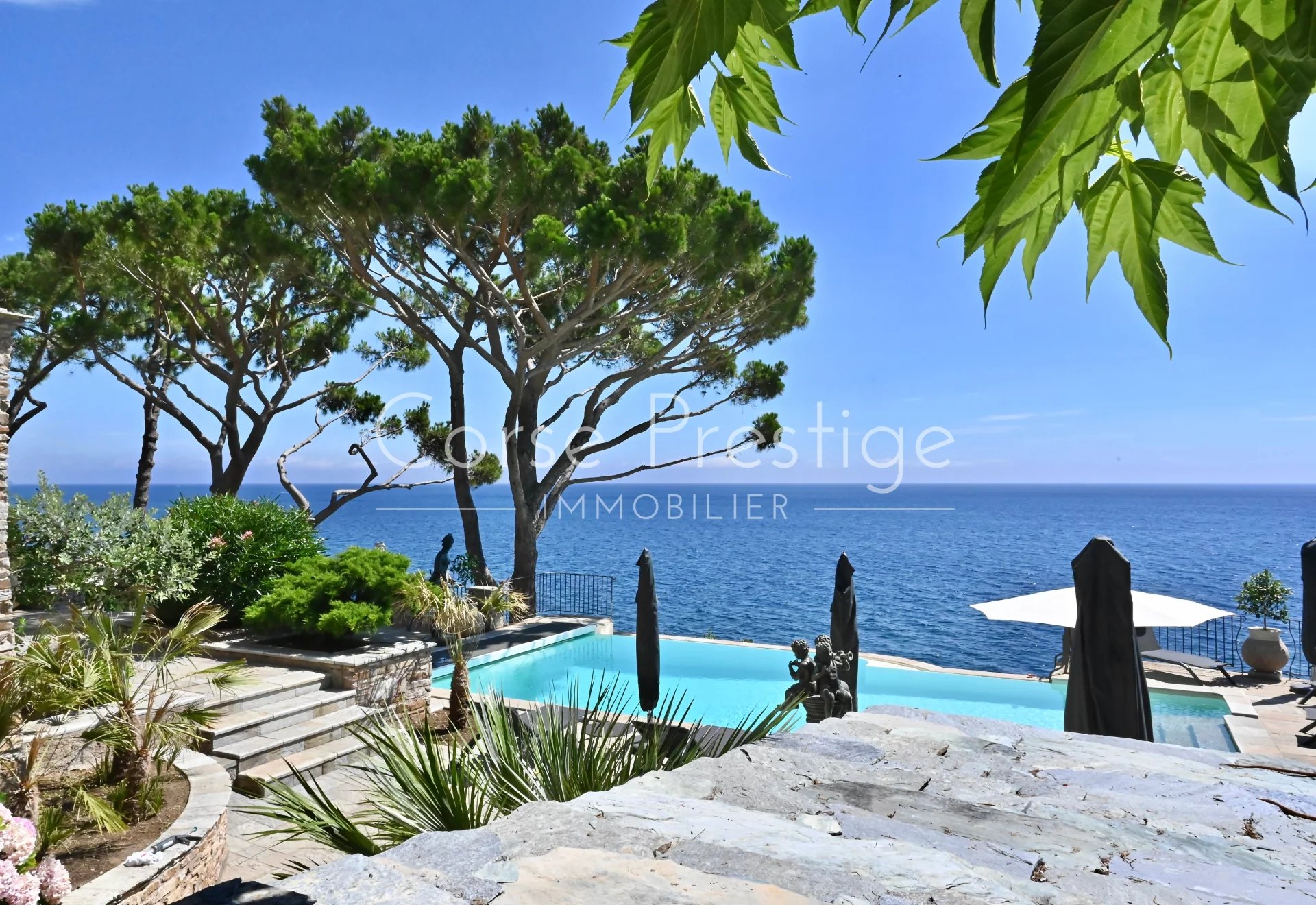 mansion for sale - access to the sea by foot - cap corse image2