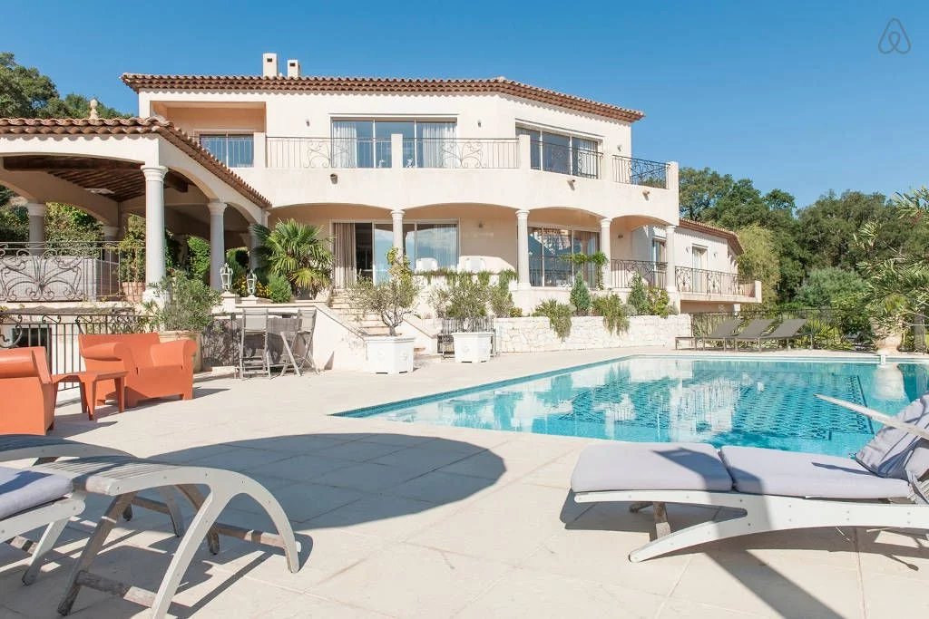 Prachtige luxe villa met adembenemend uitzicht vlakbij Cannes