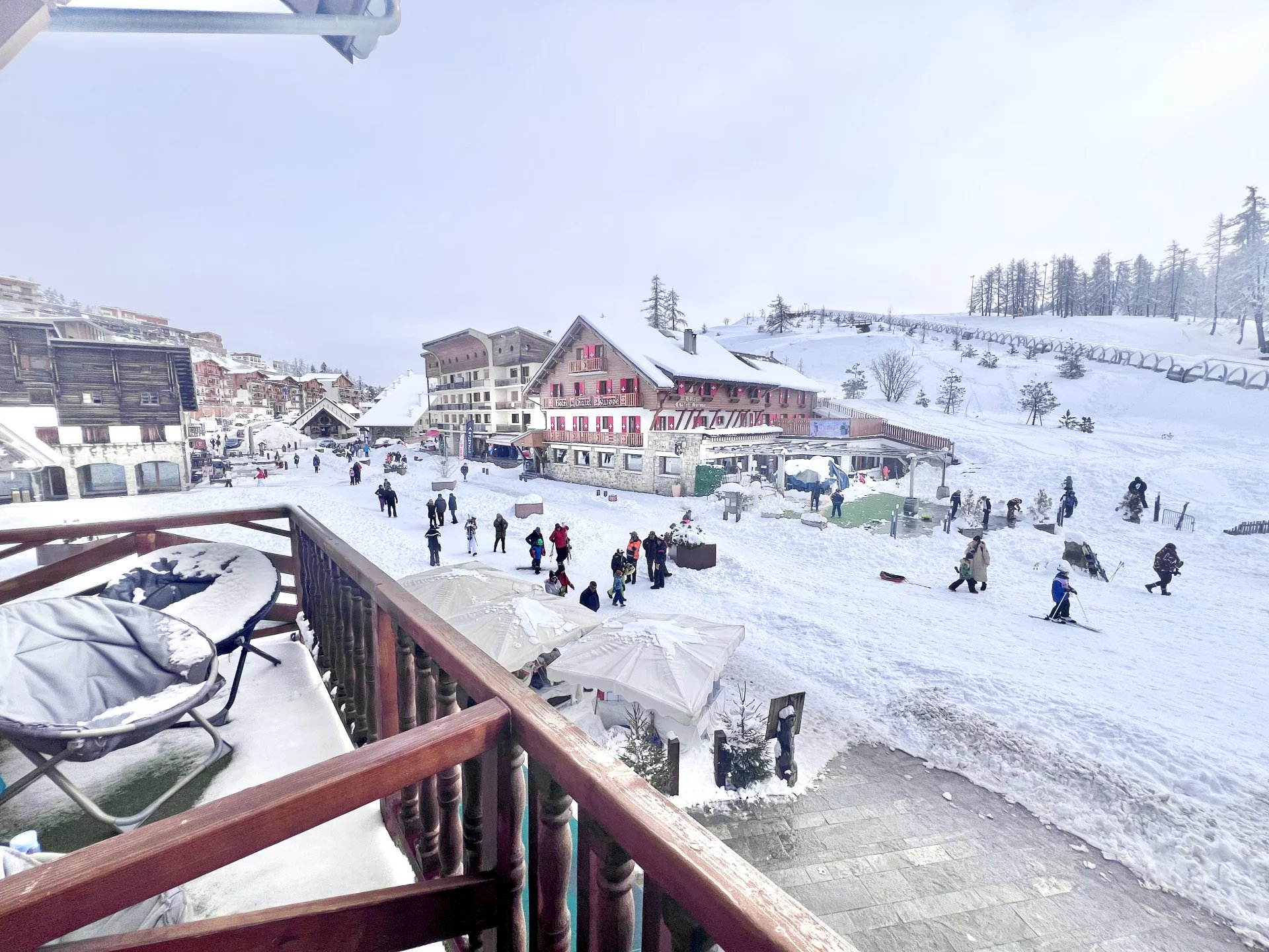 !! BAISSE DE PRIX !! DUPLEX 62m² - HYPER CENTRE Valberg - Face Pistes de Ski - TERRASSE plein  SUD