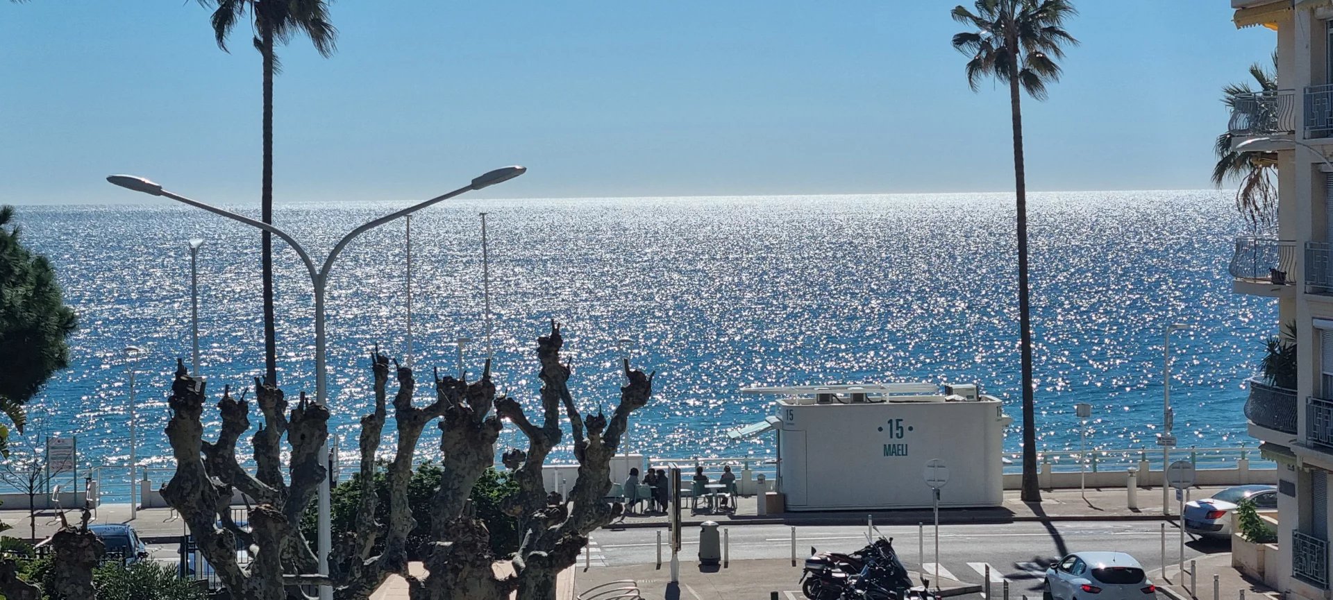 Fastighetsannons: Ljus 0och fin 3-rumslägenhet till salu i Cannes - Plages du Midi