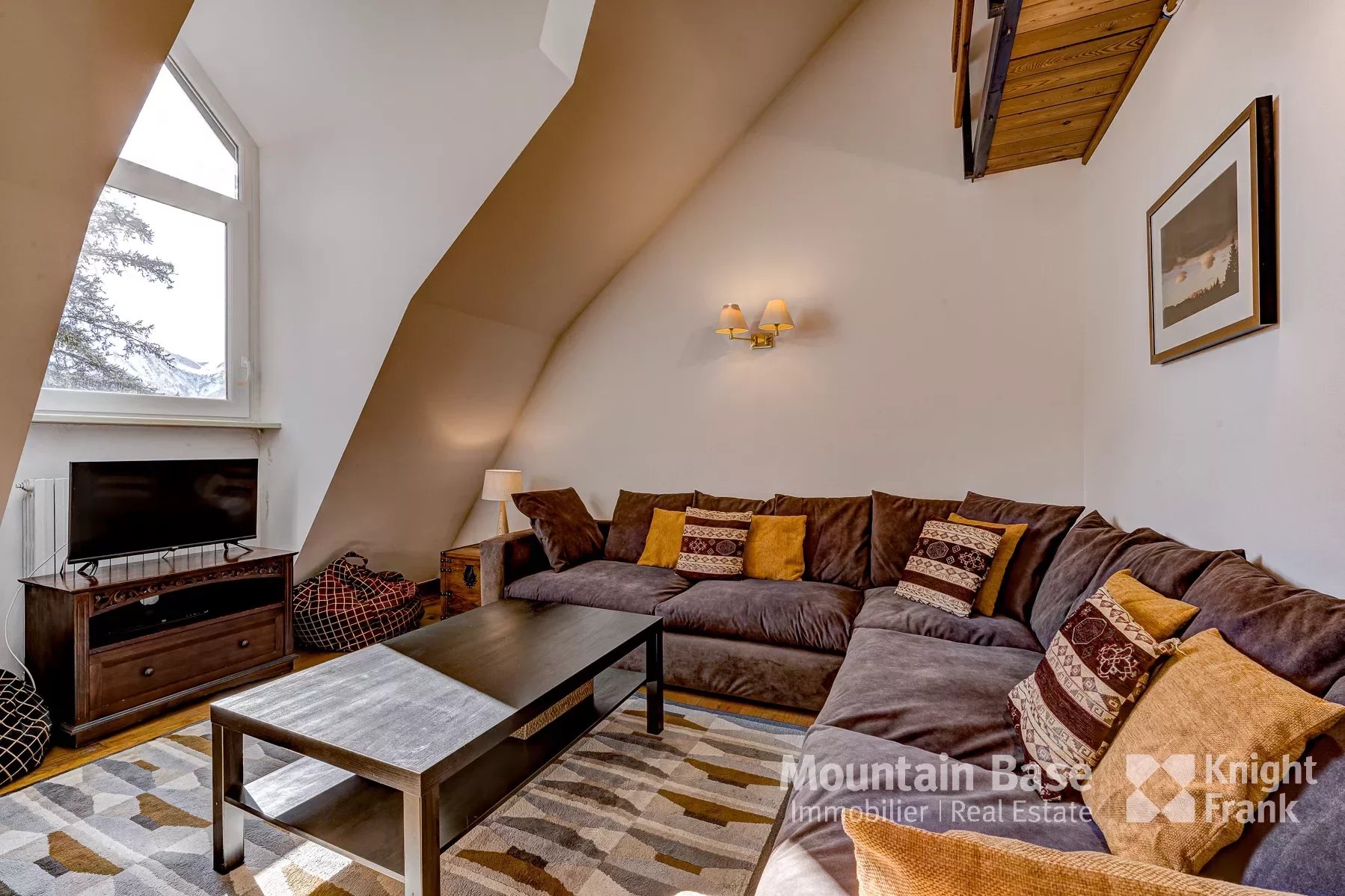 Photo of Hyper-central 2-bedroom apartment with mezzanine in Chamonix