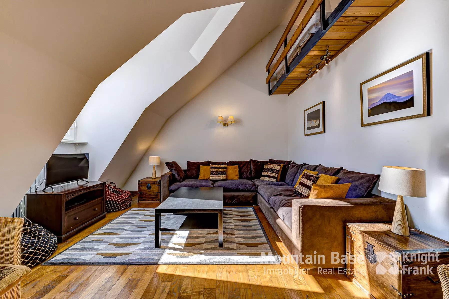 Photo of Hyper-central 2-bedroom apartment with mezzanine in Chamonix