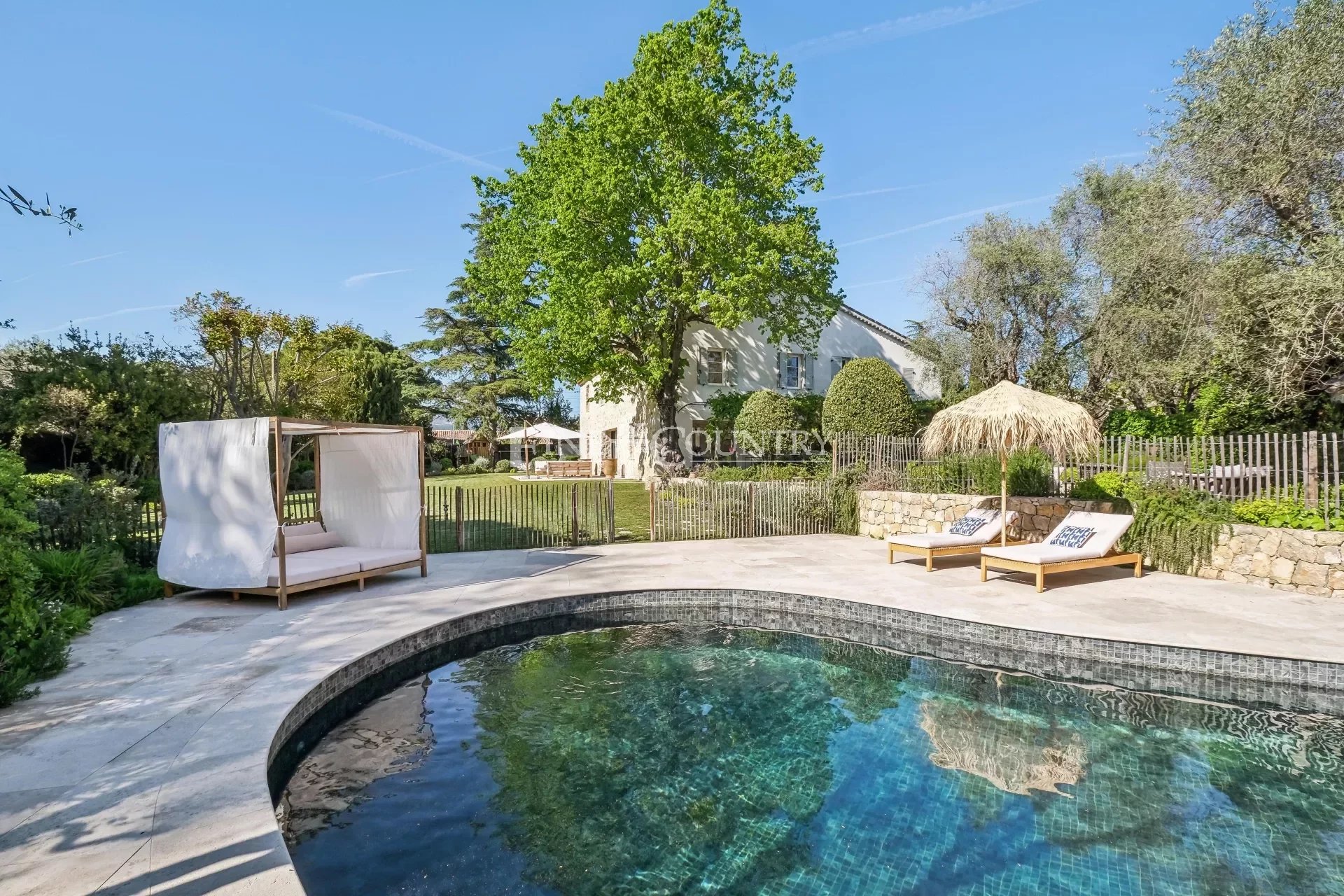 Stone Bastide for sale in Mougins Accommodation in Cannes