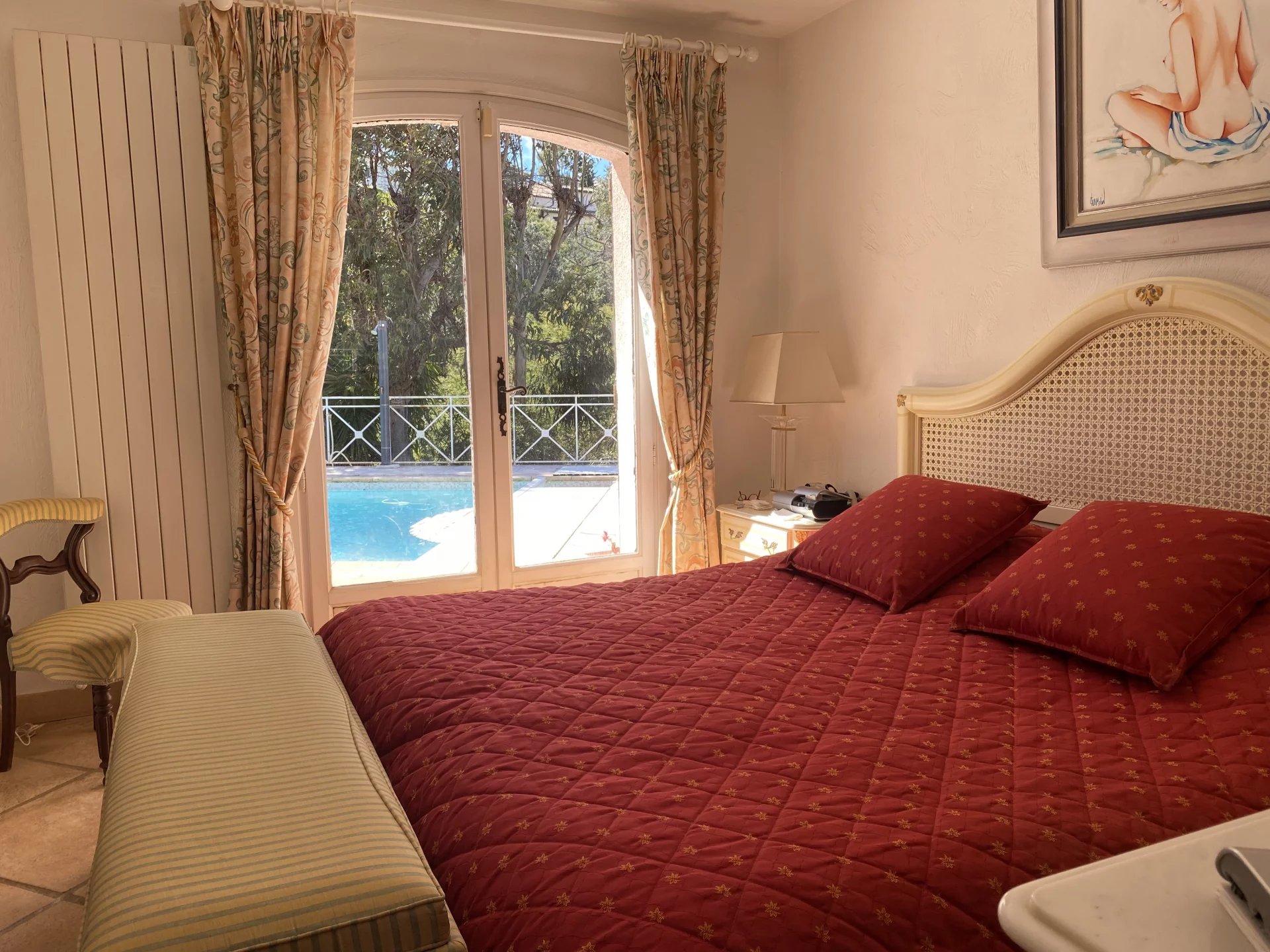 Villa mit Swimmingpool in der Nähe von Cannes
