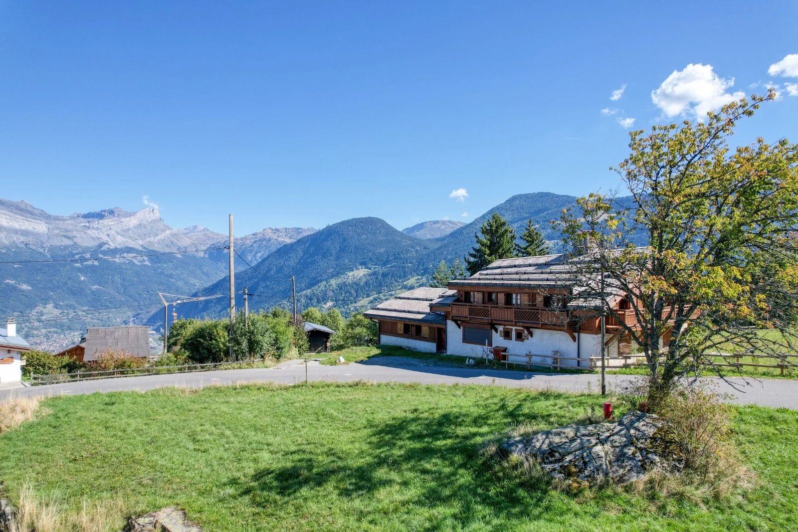 NEW INDIVIDUAL CHALET WITH VIEW ON THE MONT-BLANC
