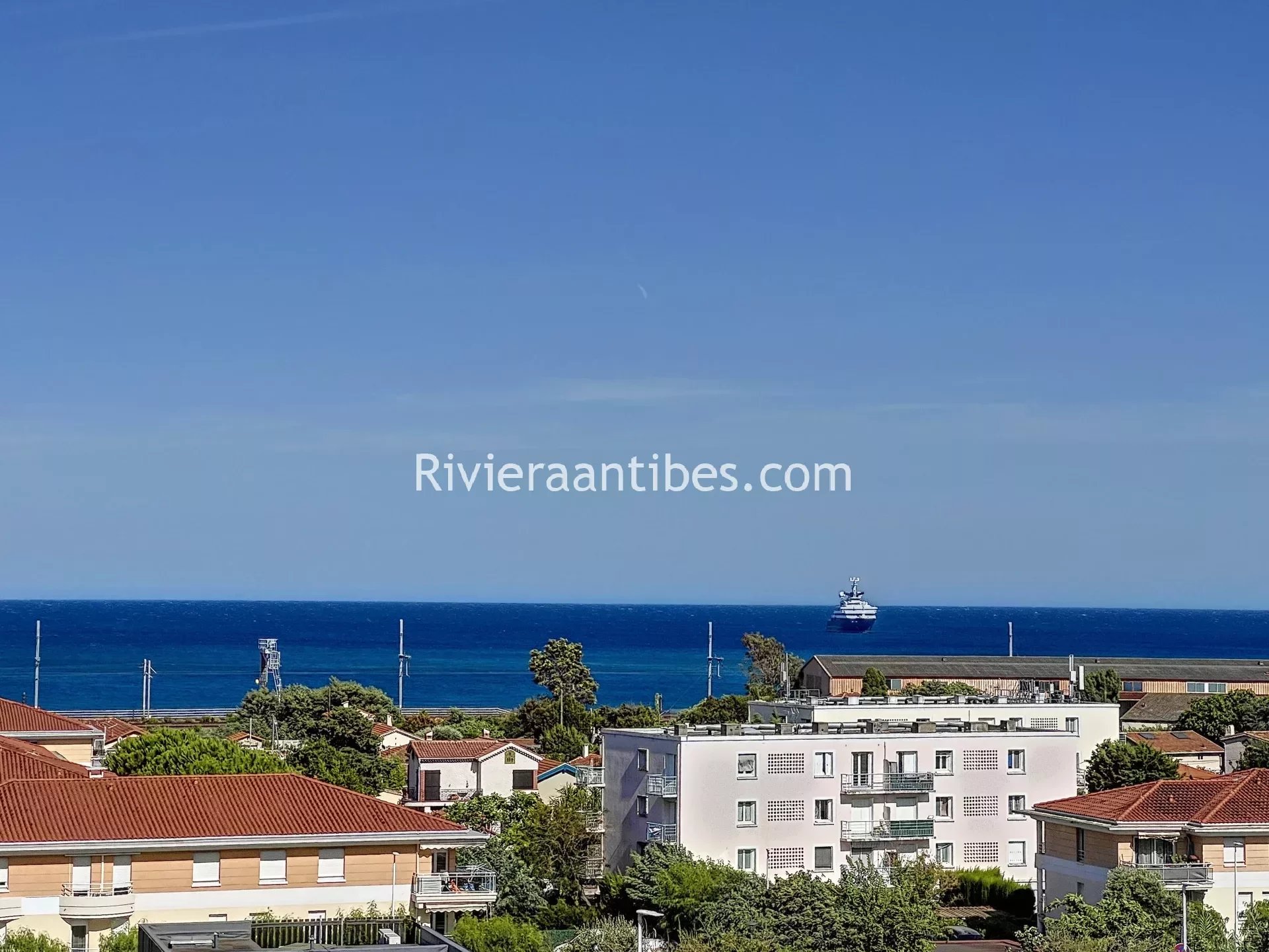 Vente Appartement 63m² 3 Pièces à Antibes (06600) - Riviera Réalisation Immobilier