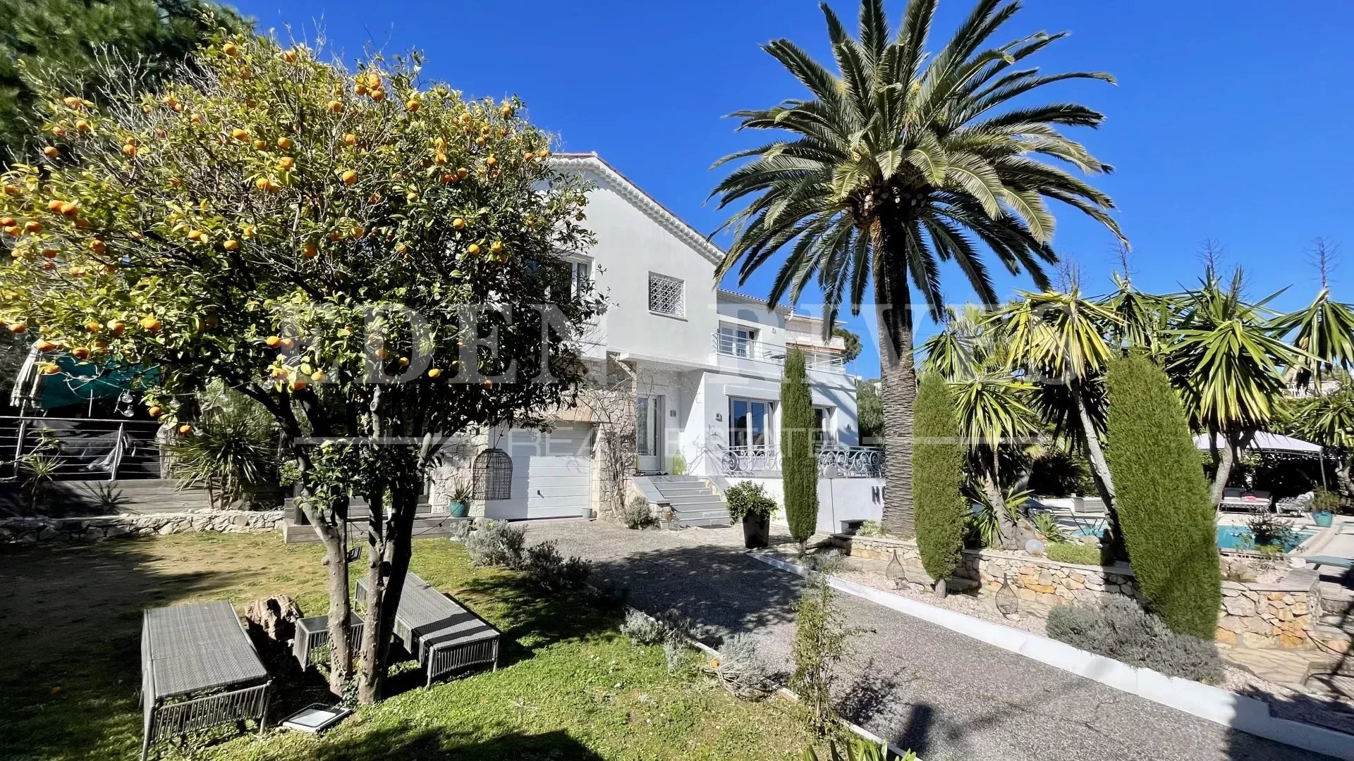 Vente Maison 205m² 6 Pièces à Antibes (06160) - Eden Rives Exclusif