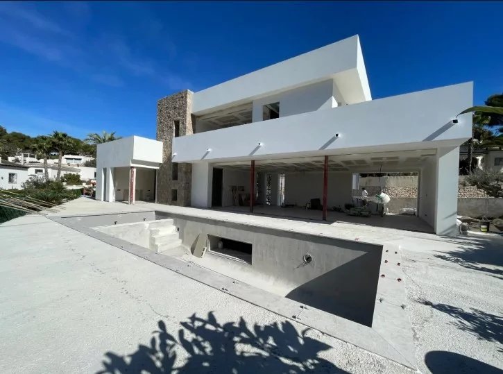 Moderne sleutelklare villa, op loopafstand van het strand en centrum van Moraira