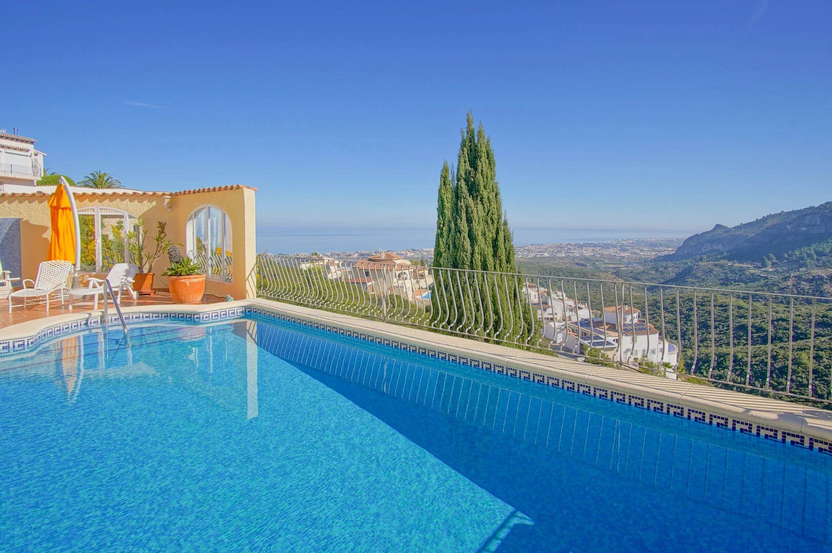 Villa met zeezicht te koop in Monte Pego