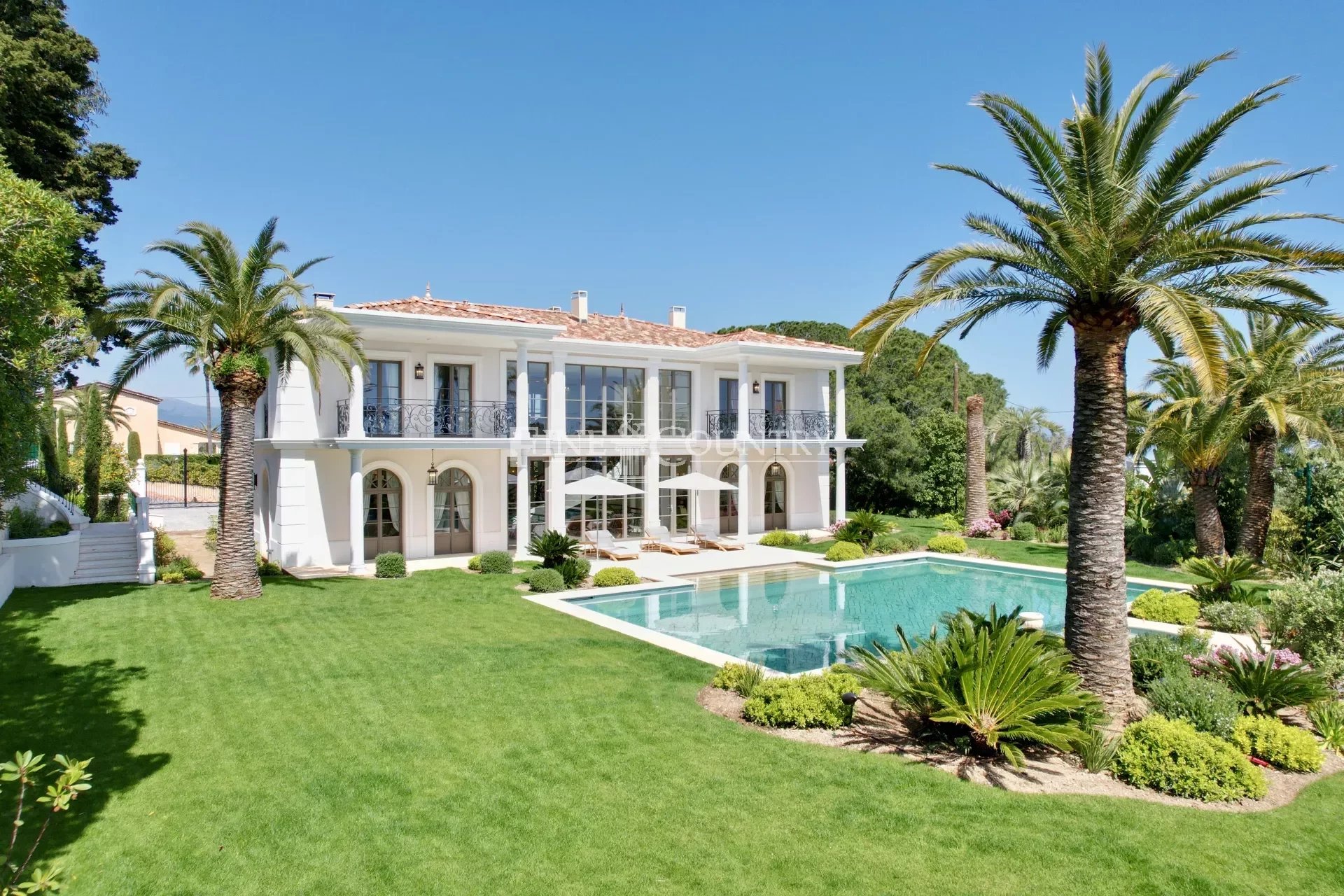 Villa for sale in Cannes