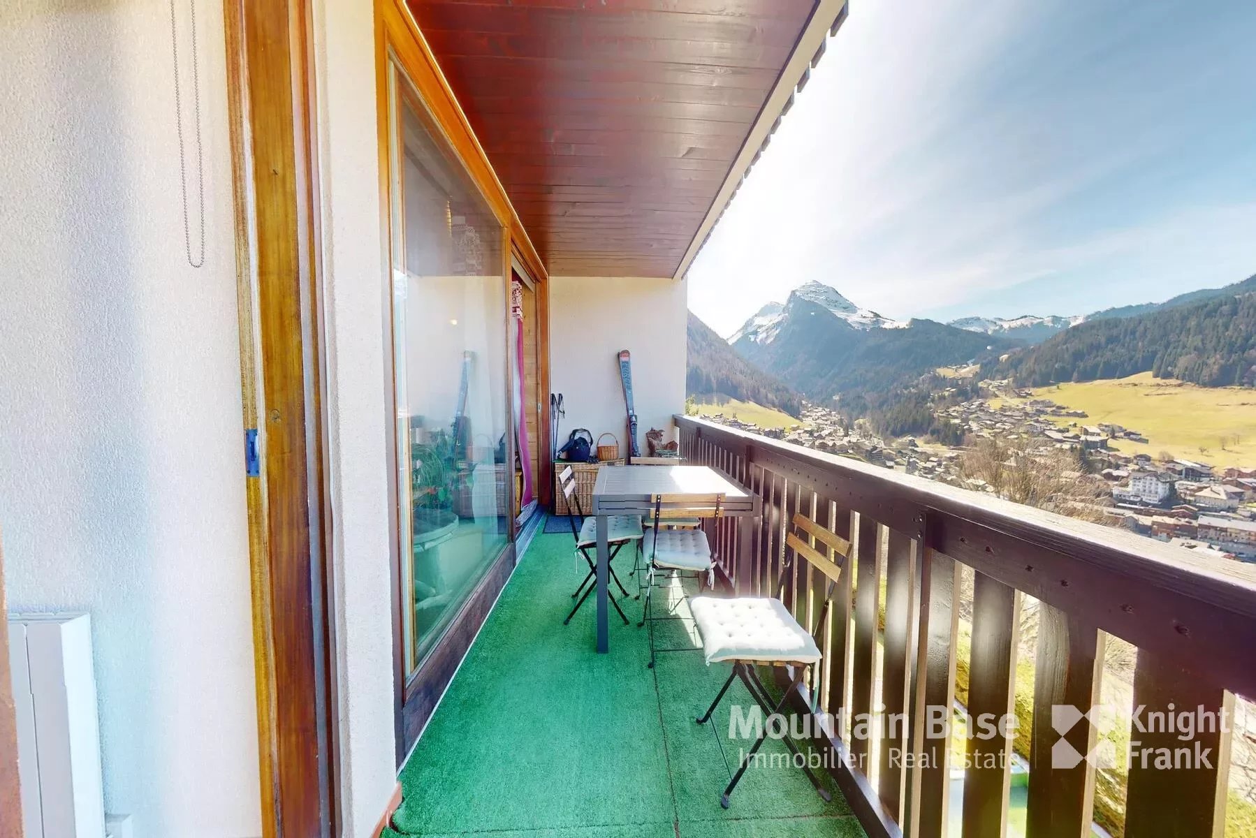 Photo of 1 bedroom + large cabin apartment with shared pool in Morzine