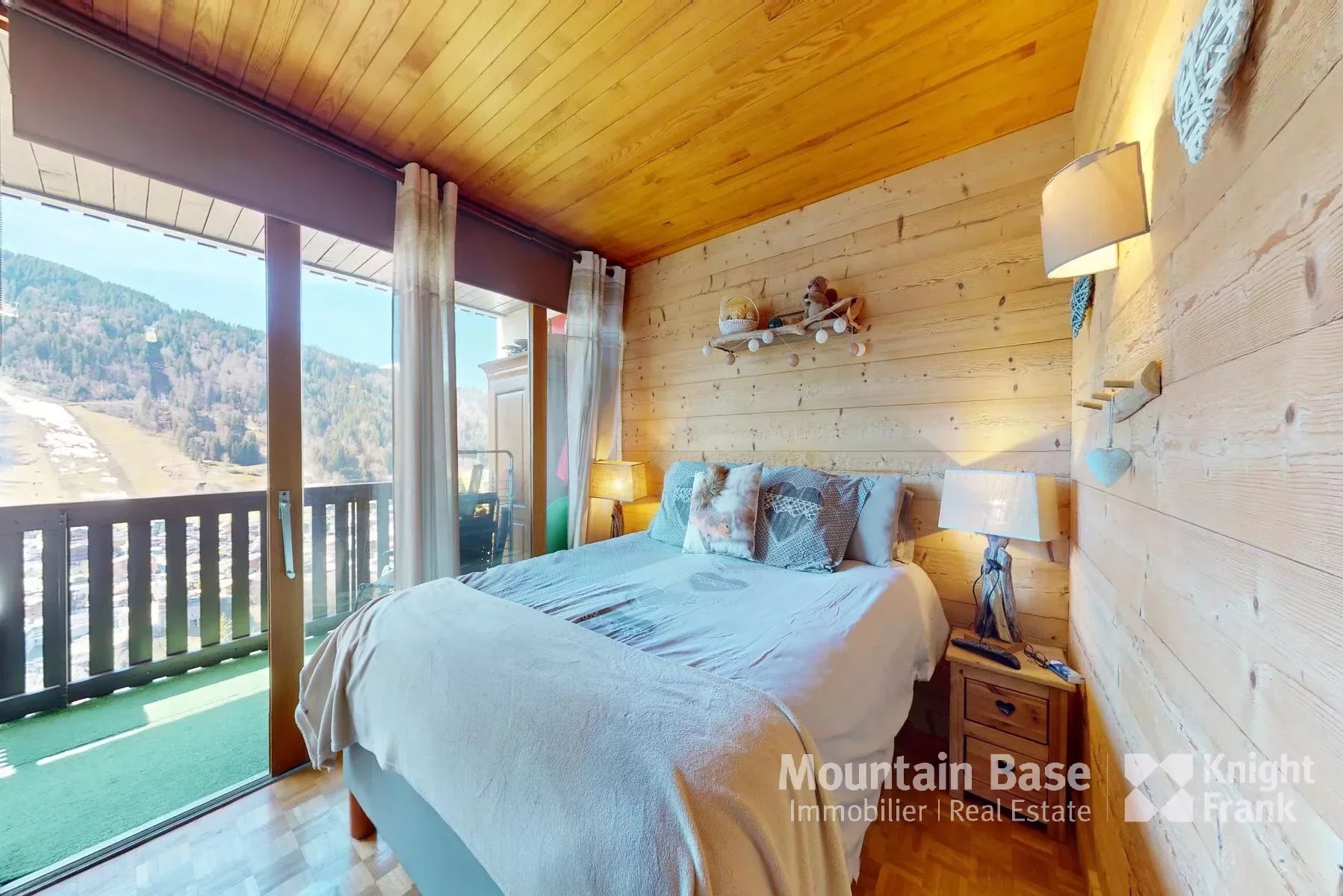 Photo of 1 bedroom + large cabin apartment with shared pool in Morzine