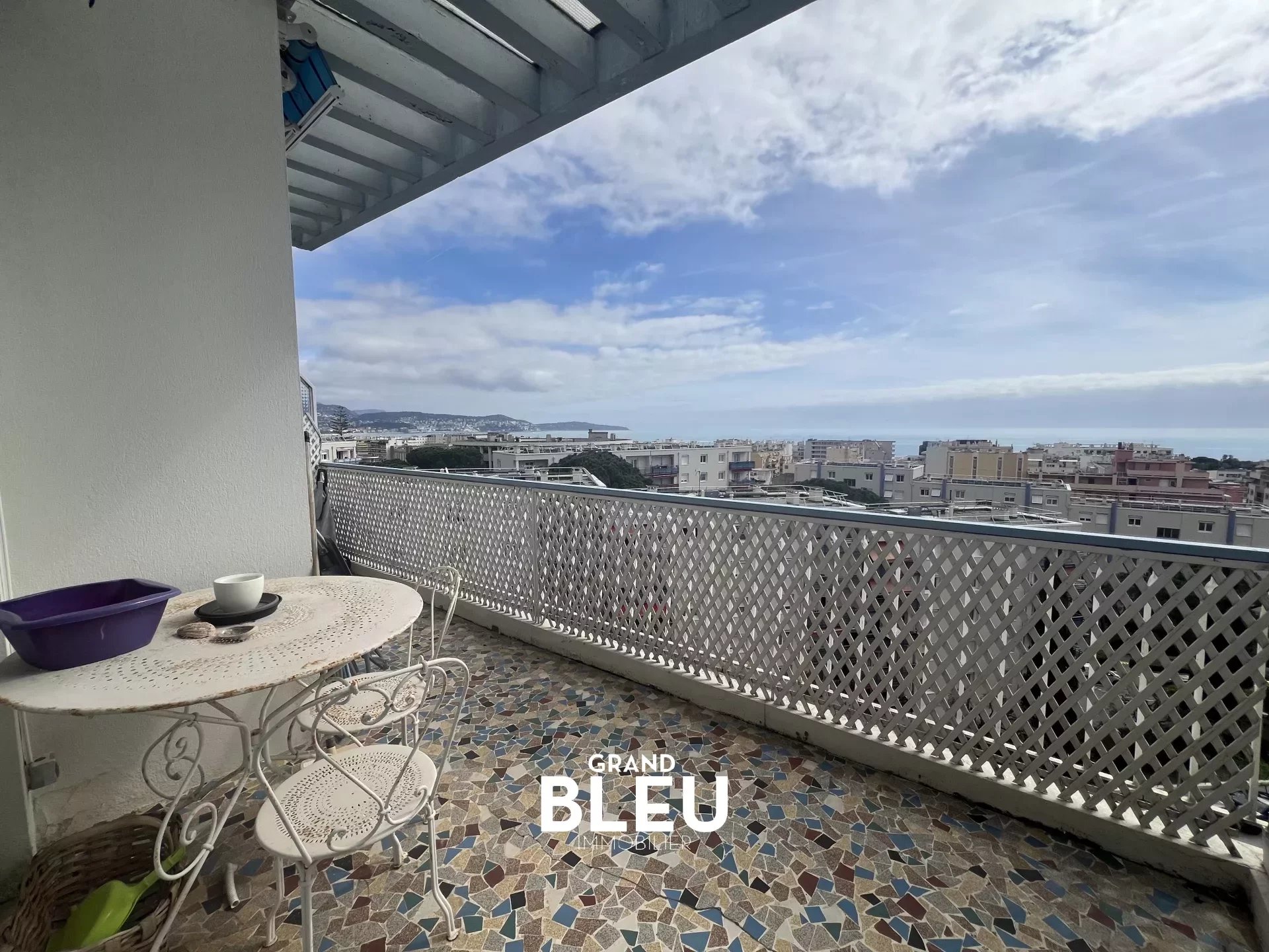 Vente Appartement 66m² 2 Pièces à Nice (06200) - Grand Bleu Immobilier Collines