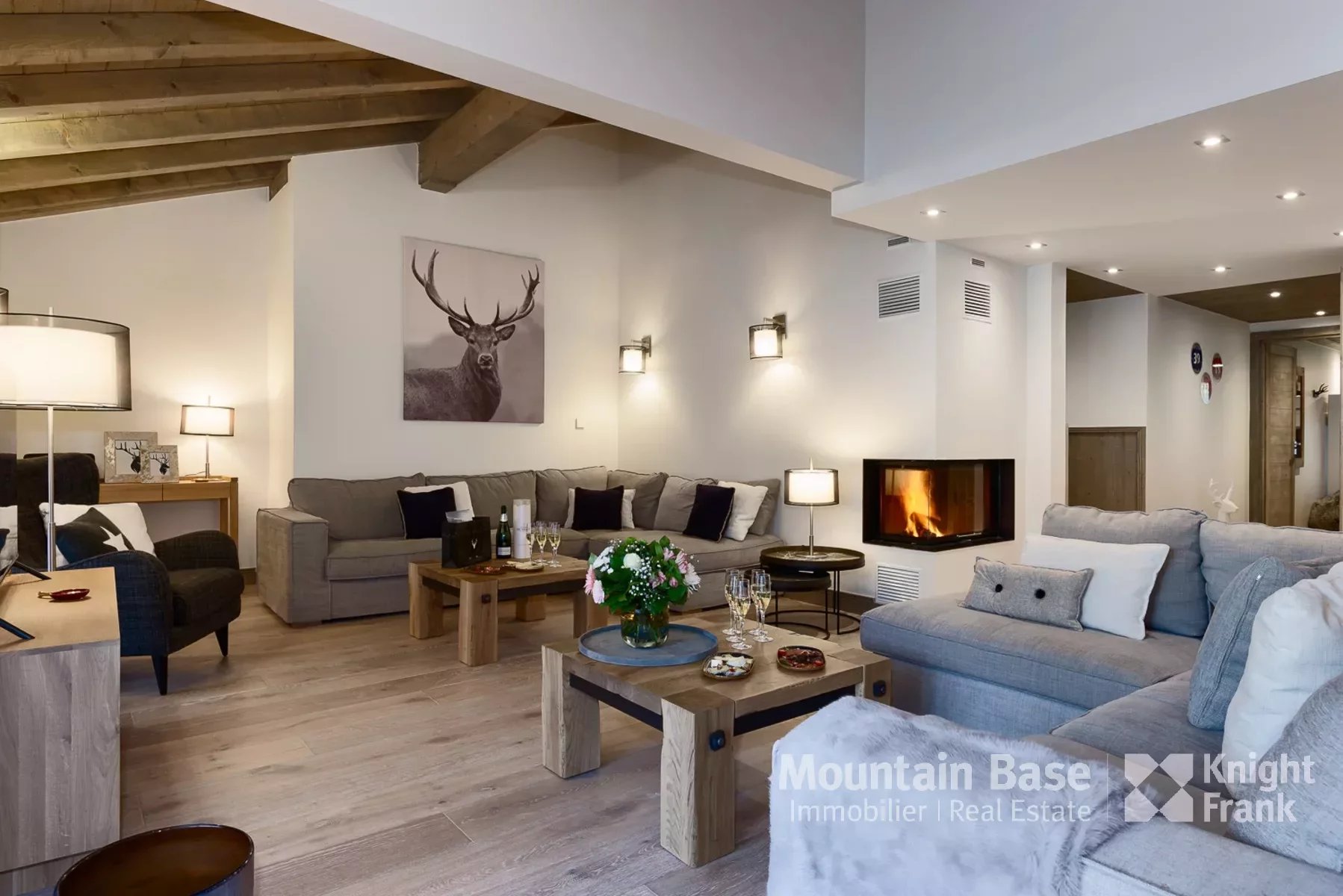 5 bedroom duplex penthouse in Les Gets Accommodation in Chamonix