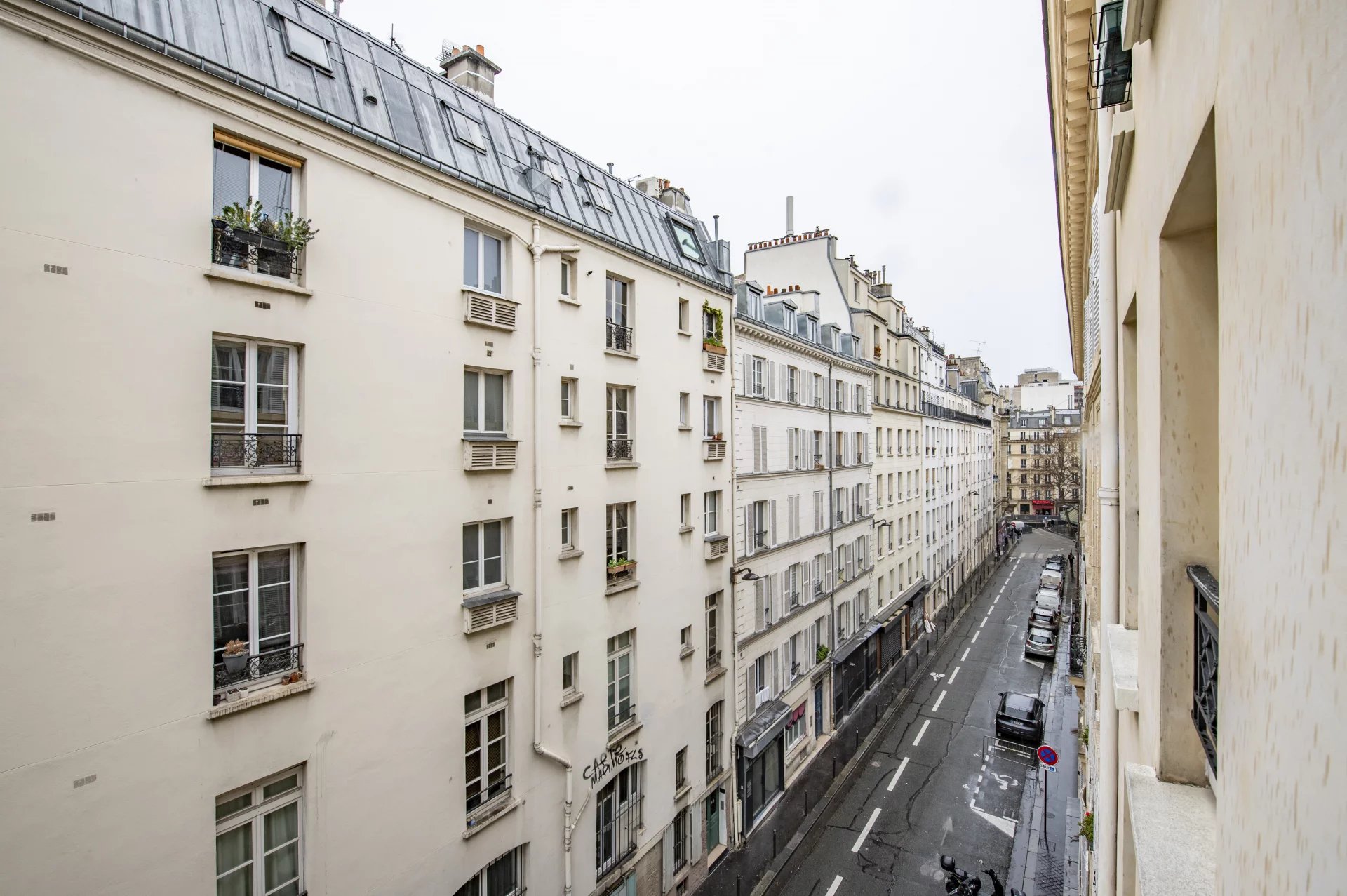 Sale Apartment Paris 11th Folie-Méricourt
