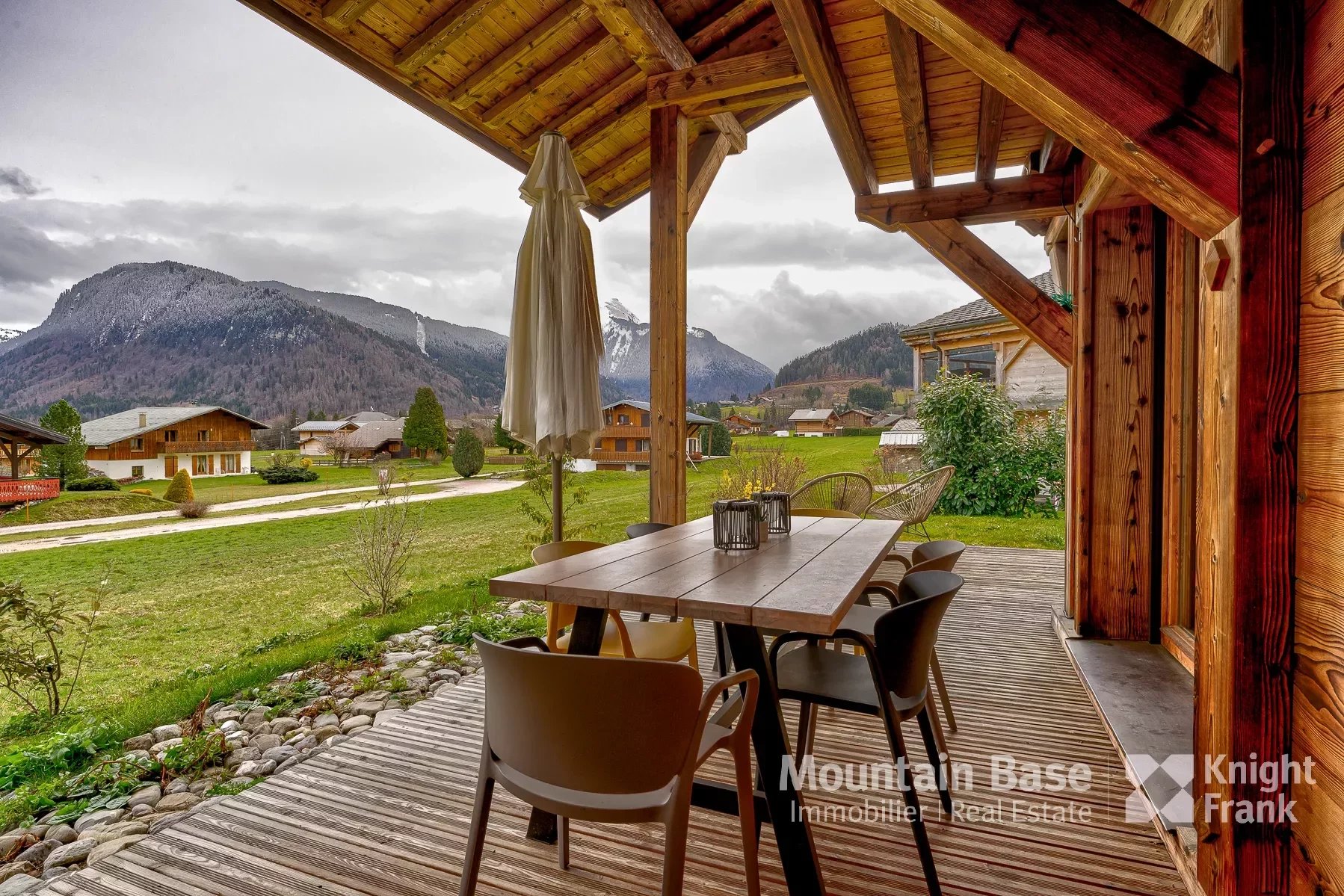 Photo of Recently built, quality 5 bedroom chalet in the heart of Essert-Romand