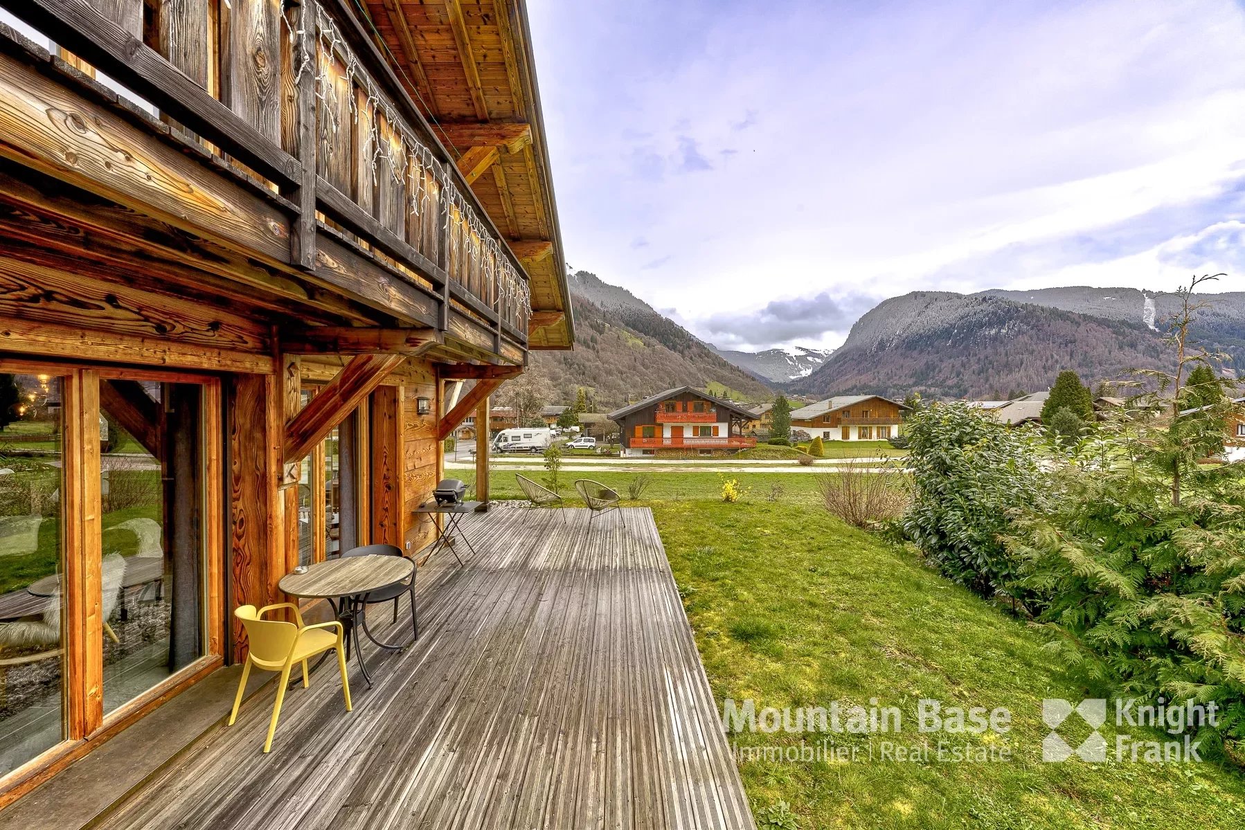 Photo of Recently built, quality 5 bedroom chalet in the heart of Essert-Romand