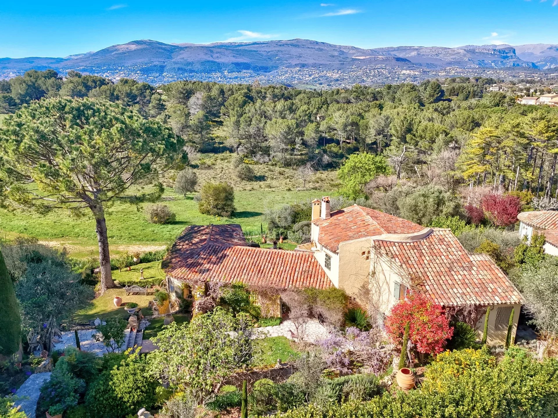 Castellaras le vieux, villa avec vue panoramique