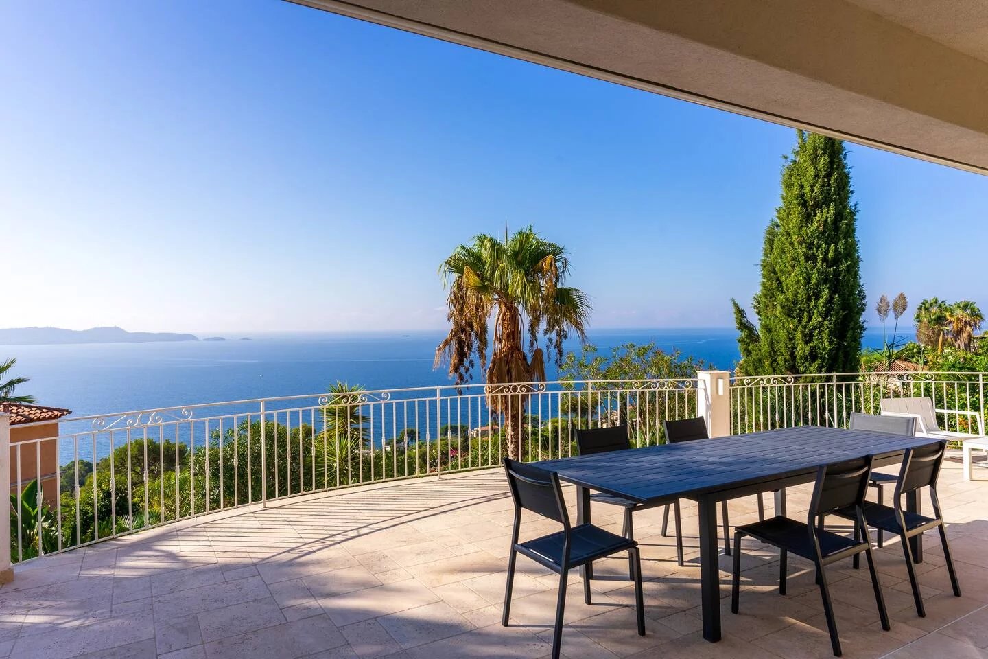 Villa vue mer panoramique dans une résidence sécurisée