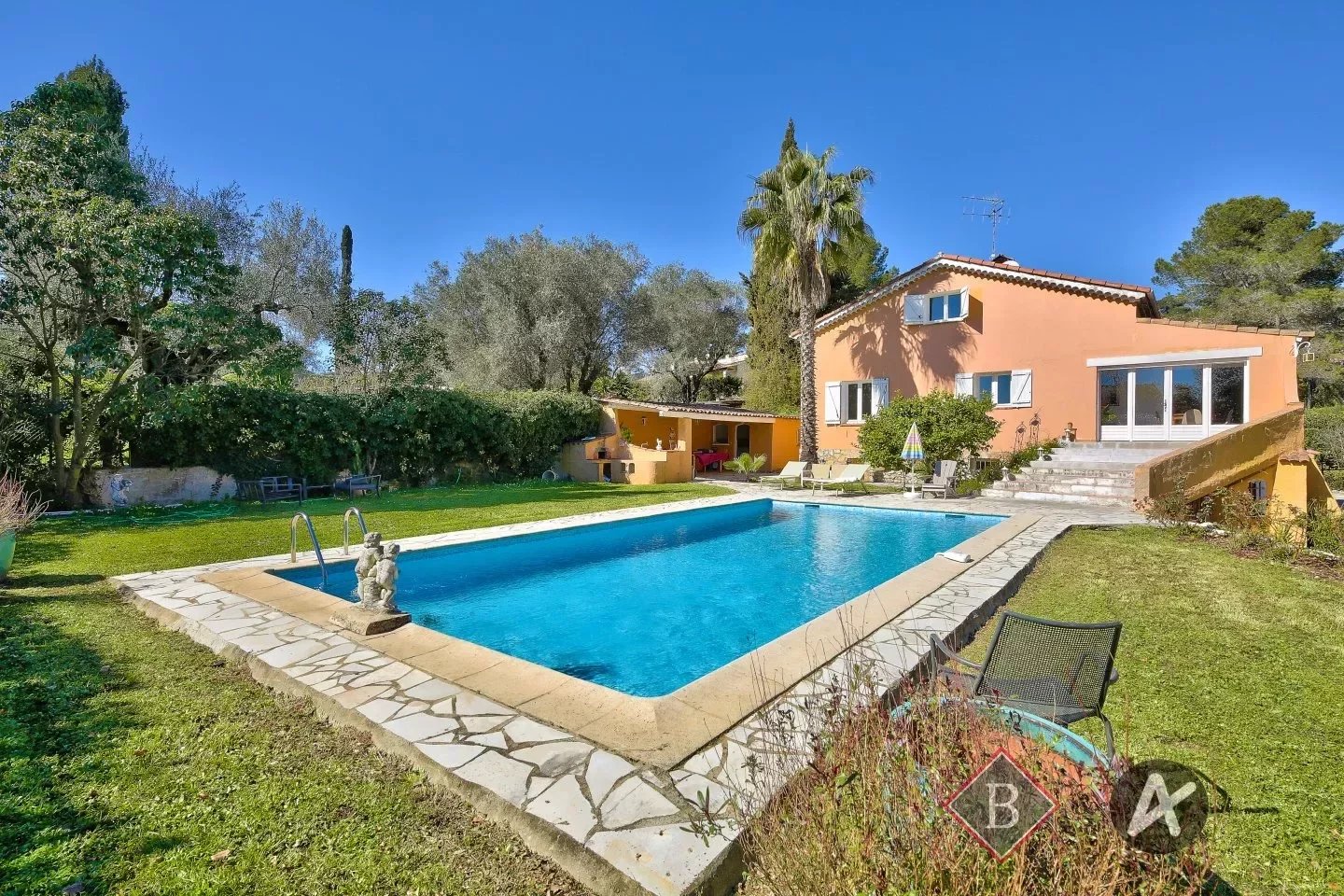 Charming house in Mougins