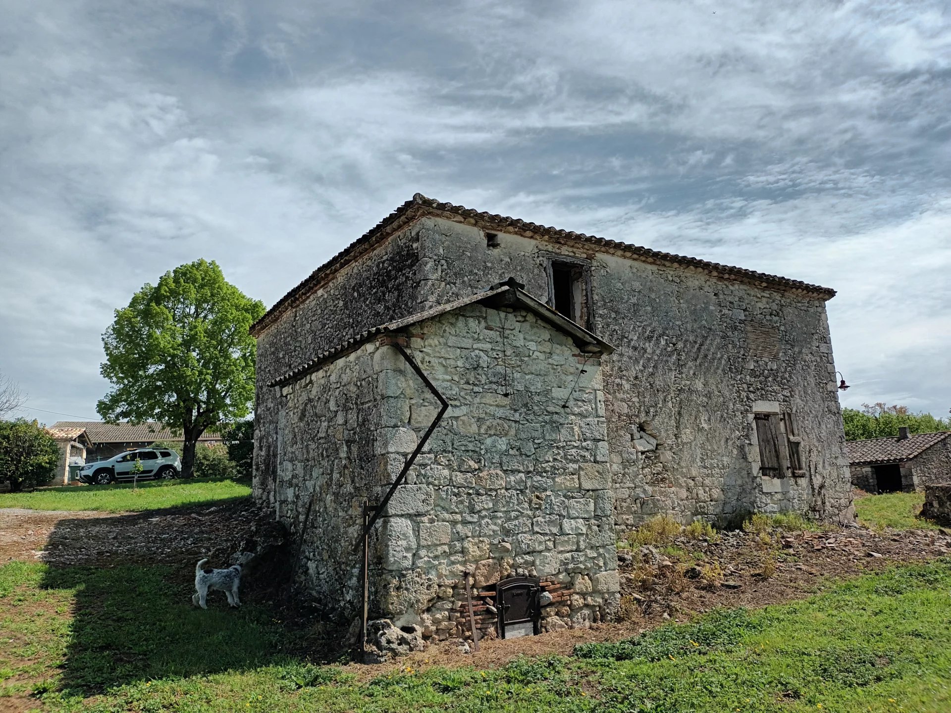 Maison de village avec grange