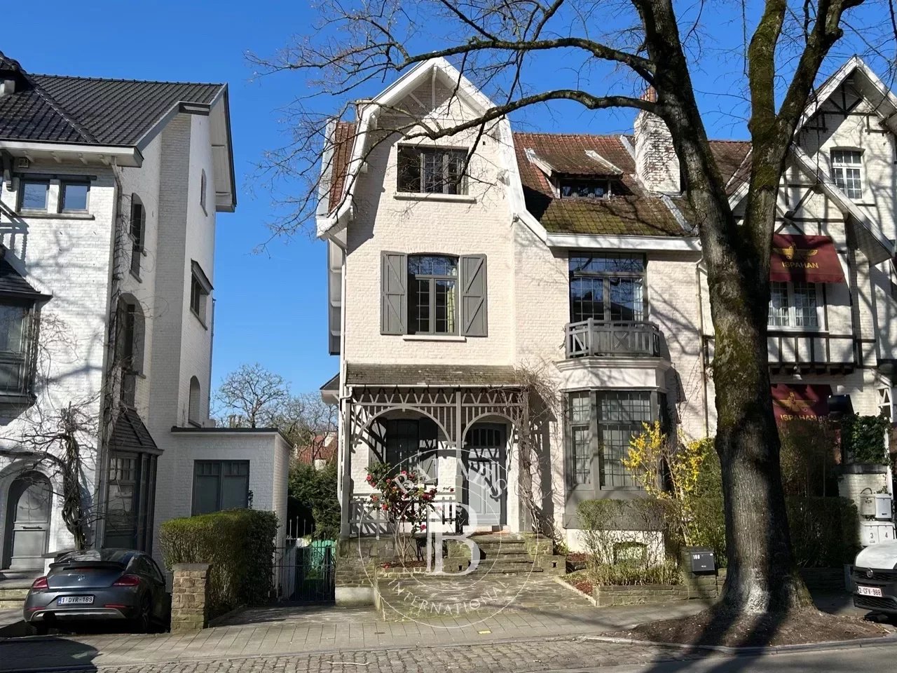 UCCLE - CHARMING HOUSE WITH LARGE GARDEN