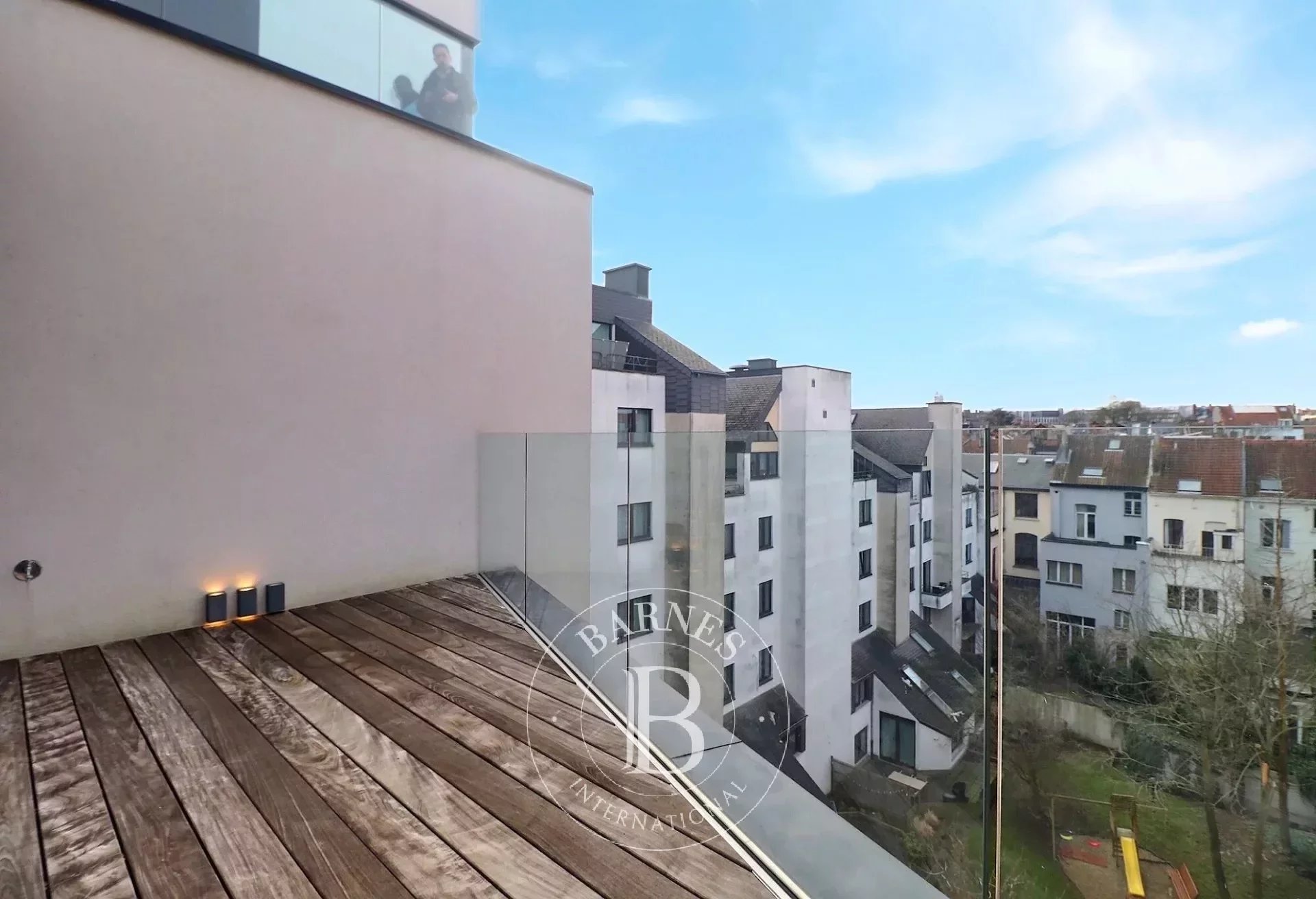 Avenue Louise - Duplex penthouse 3ch + bur + terrasse + parking (optionnel)