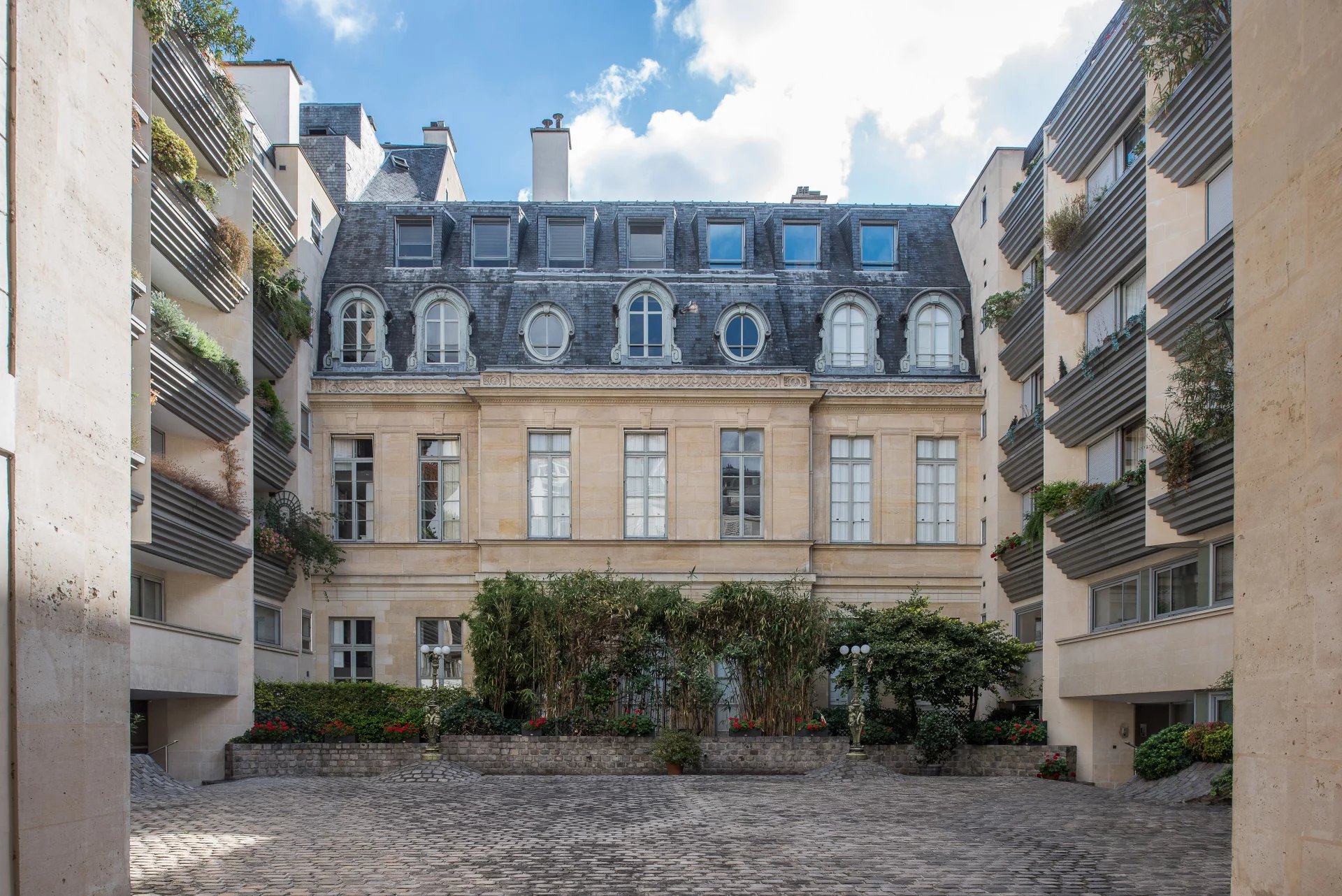 A vendre appartement - 75007 - Sèvres Babylone - 190 m² - 3 chambres