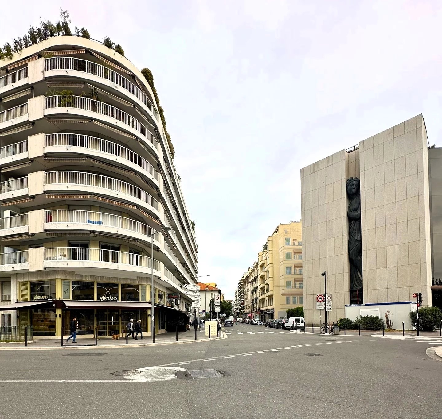 Rue de France 3P + balcon état neuf