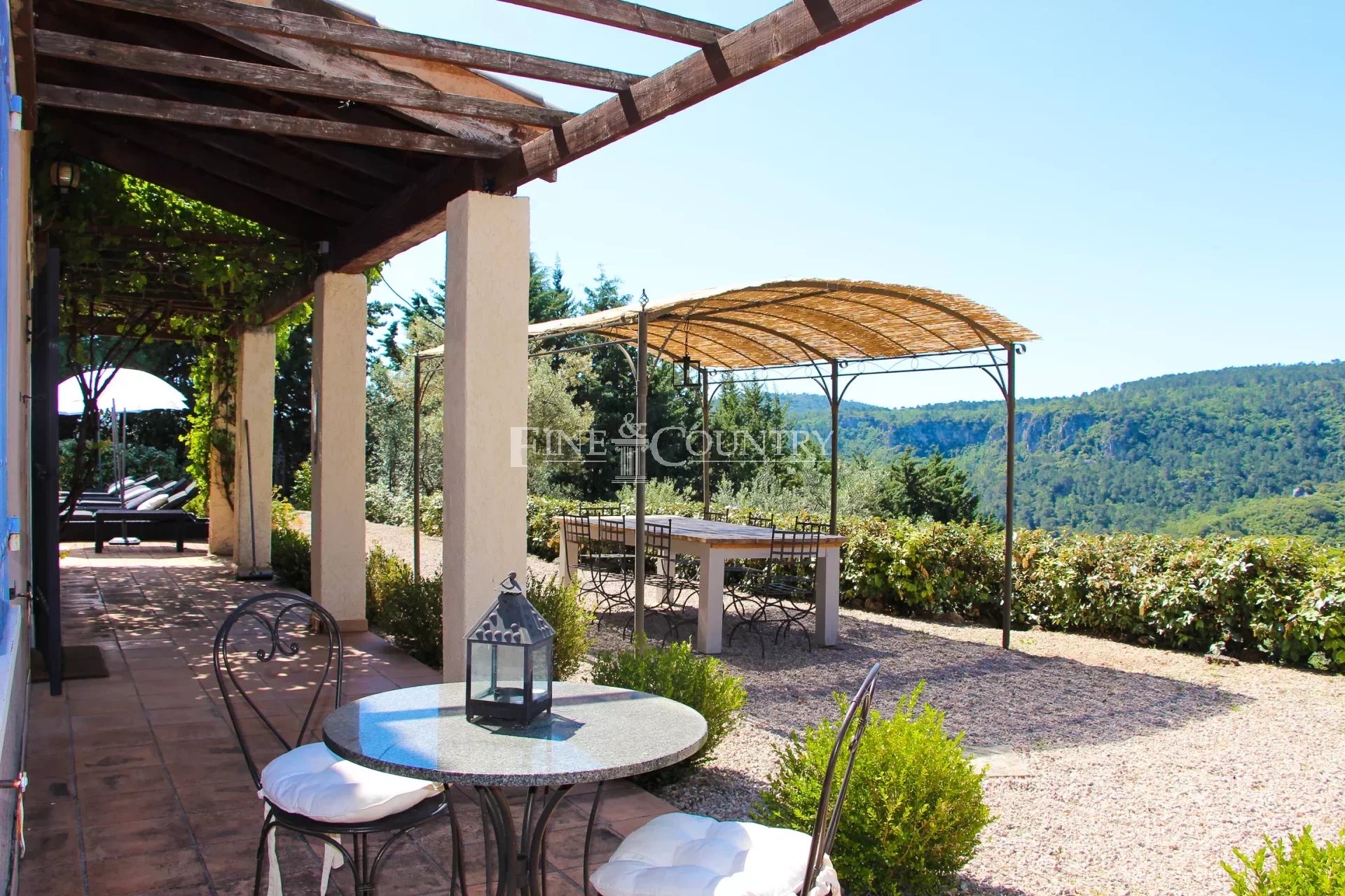 Photo of Villa with Panoramic views for Sale in Châteaudouble