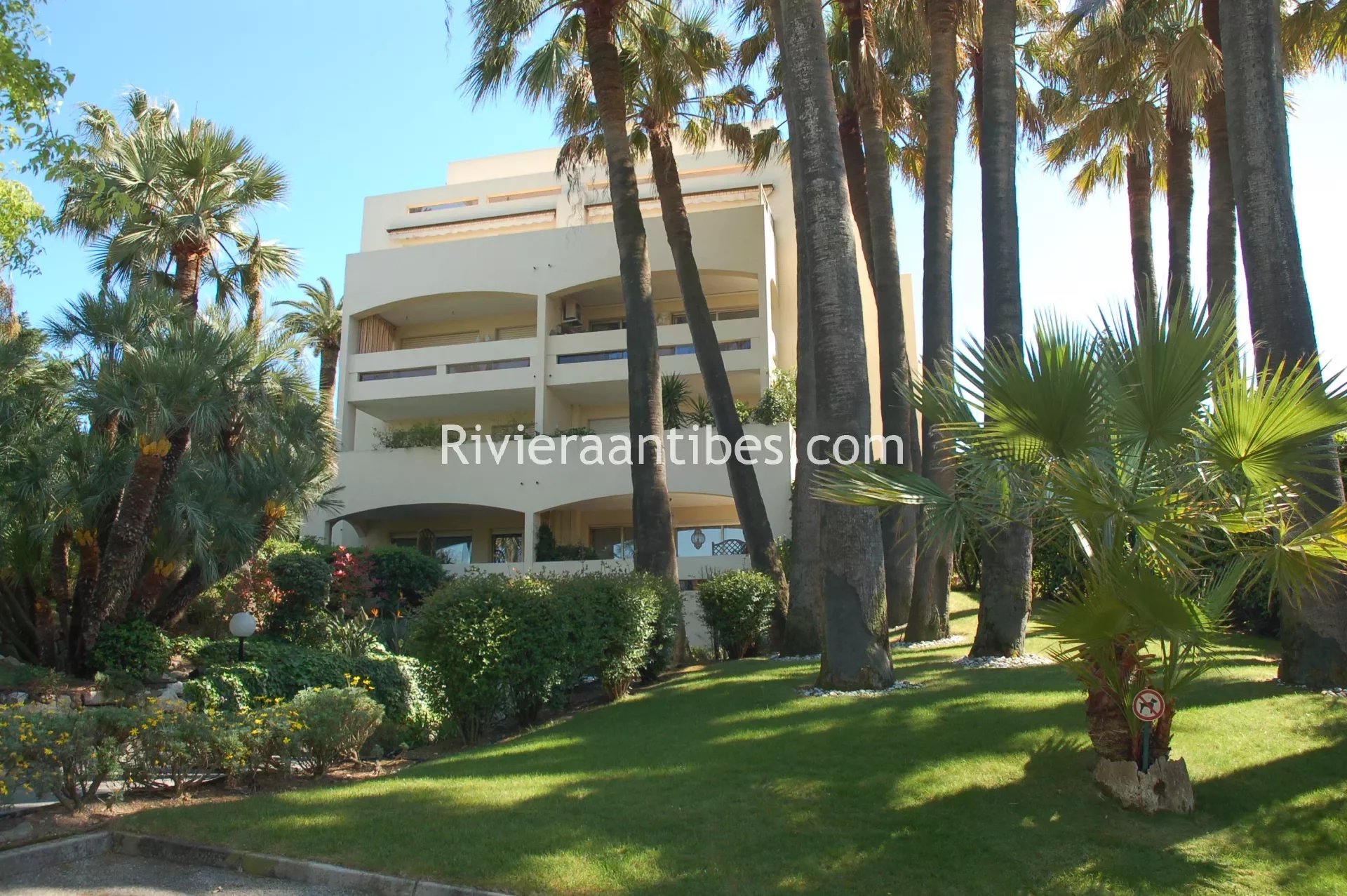 Vente Appartement 80m² 3 Pièces à Antibes (06600) - Riviera Réalisation Immobilier