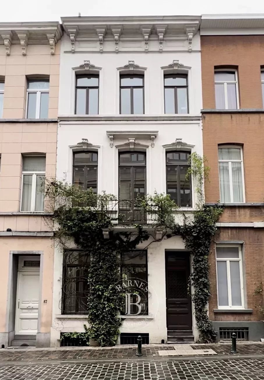 Ixelles- Quartier Saint Boniface- 4 bedrooms House with south orientated garden