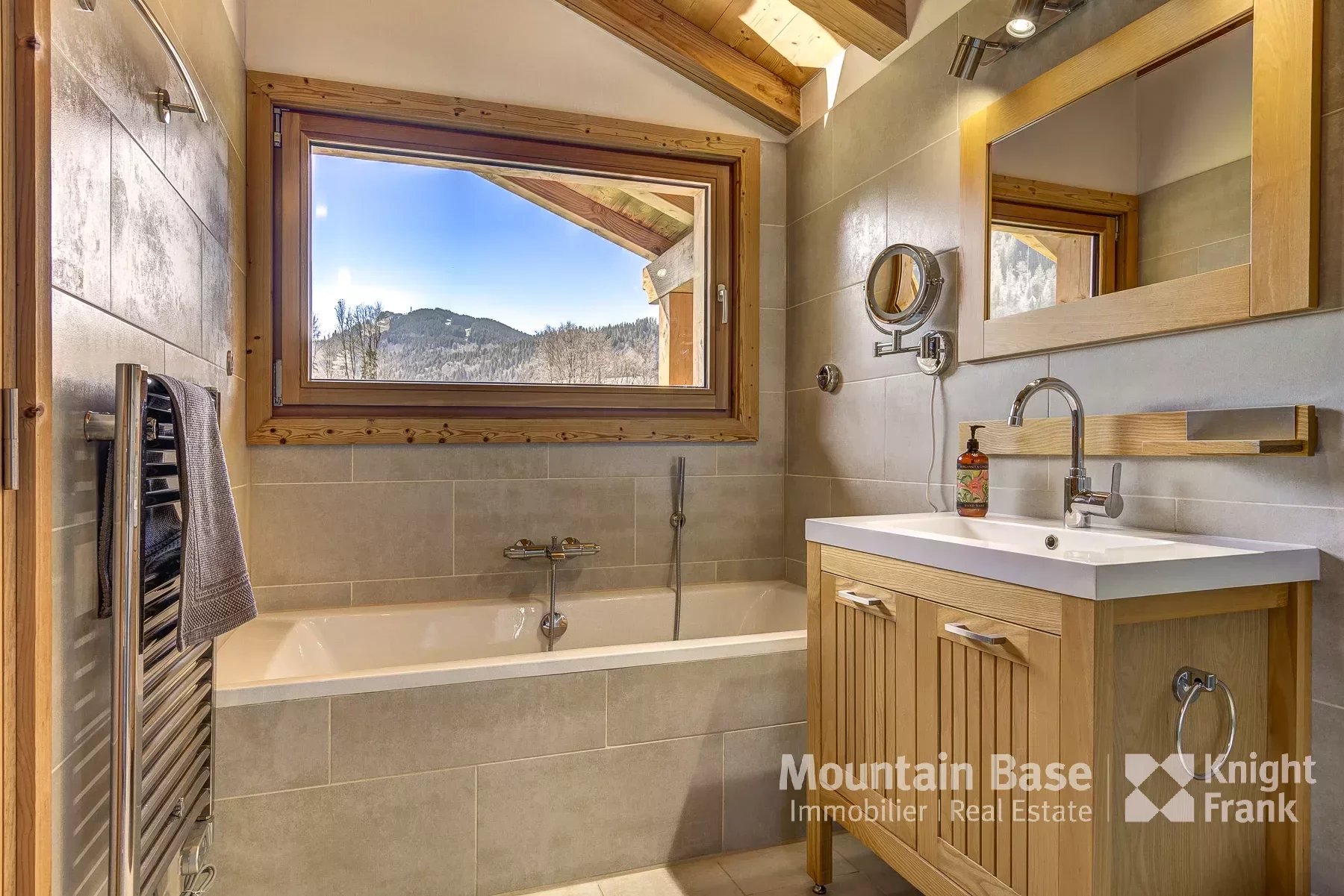 Photo of Fabulous 6 bedroom chalet, Montriond