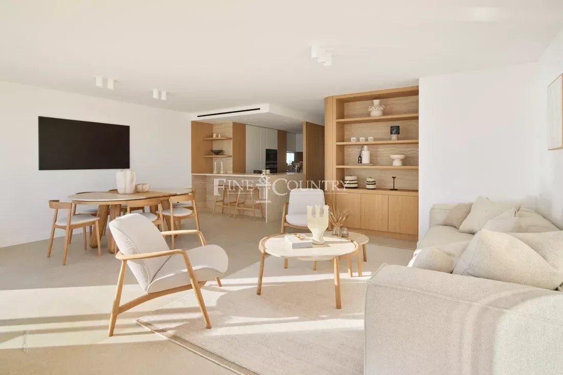 Photo of Beachfront apartment for sale in Cannes
