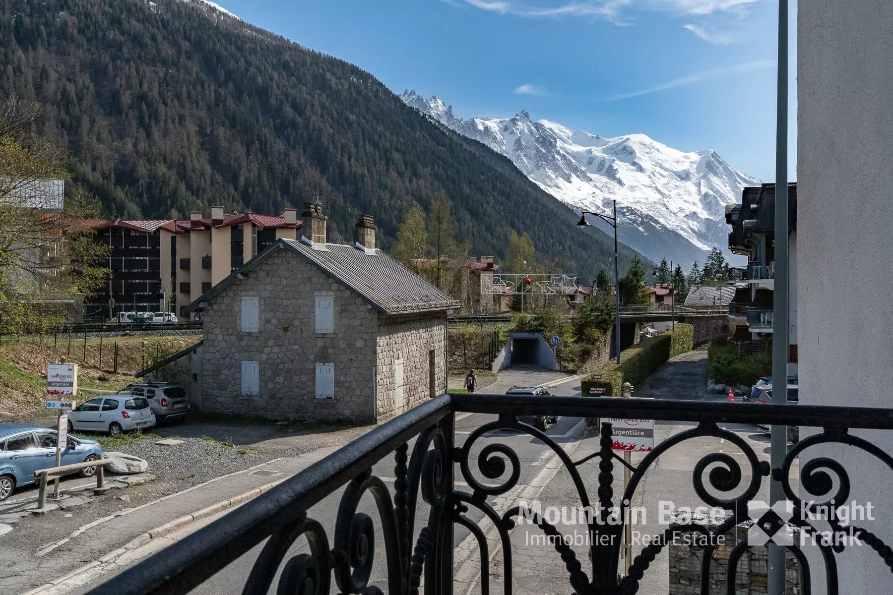 Photo of A 2 bedroom 2 bathroom apartment in the centre of Argentière