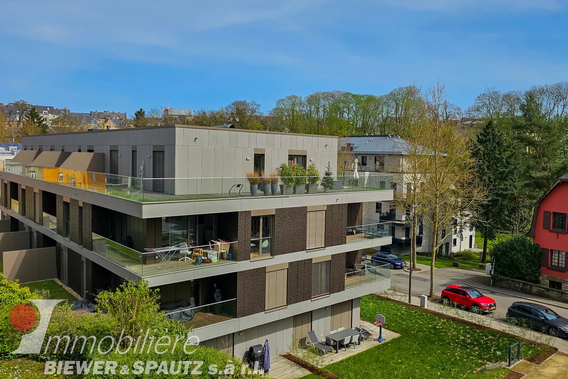 RESERVIERT : Prestigeträchtiges Penthouse mit 3 Schlafzimmern in Luxemburg-Hollerich