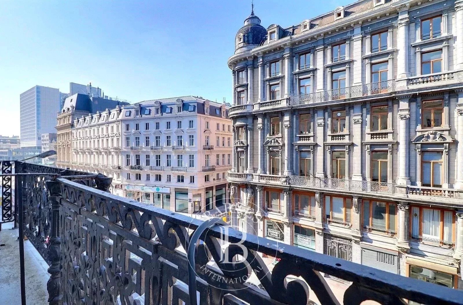 Boulevard Adolphe Max – 1 slaapkamer appartement + balkons