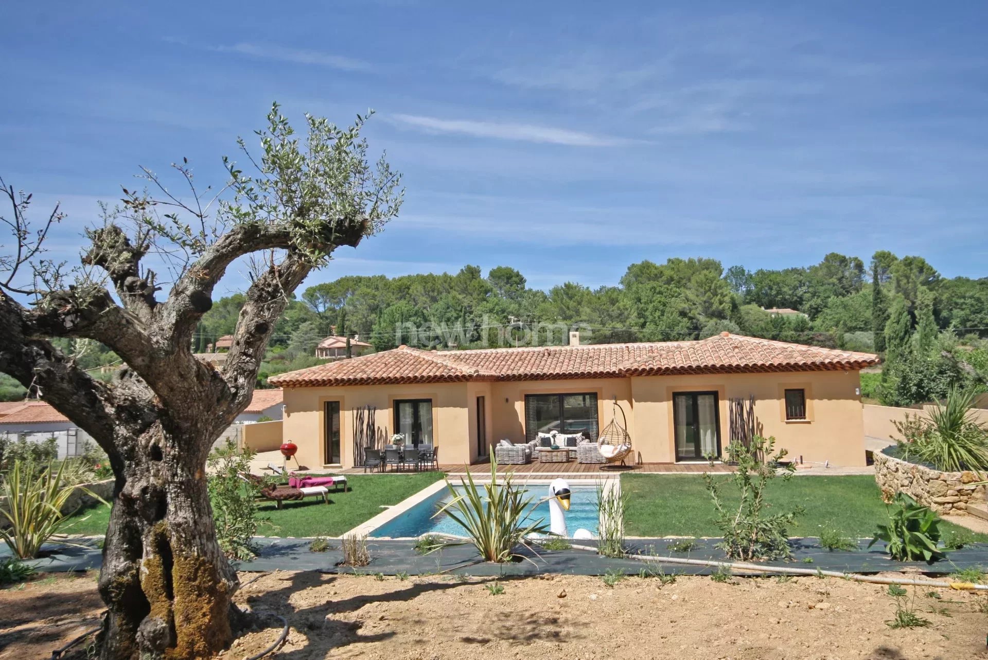 High quality single level villa in Lorgues